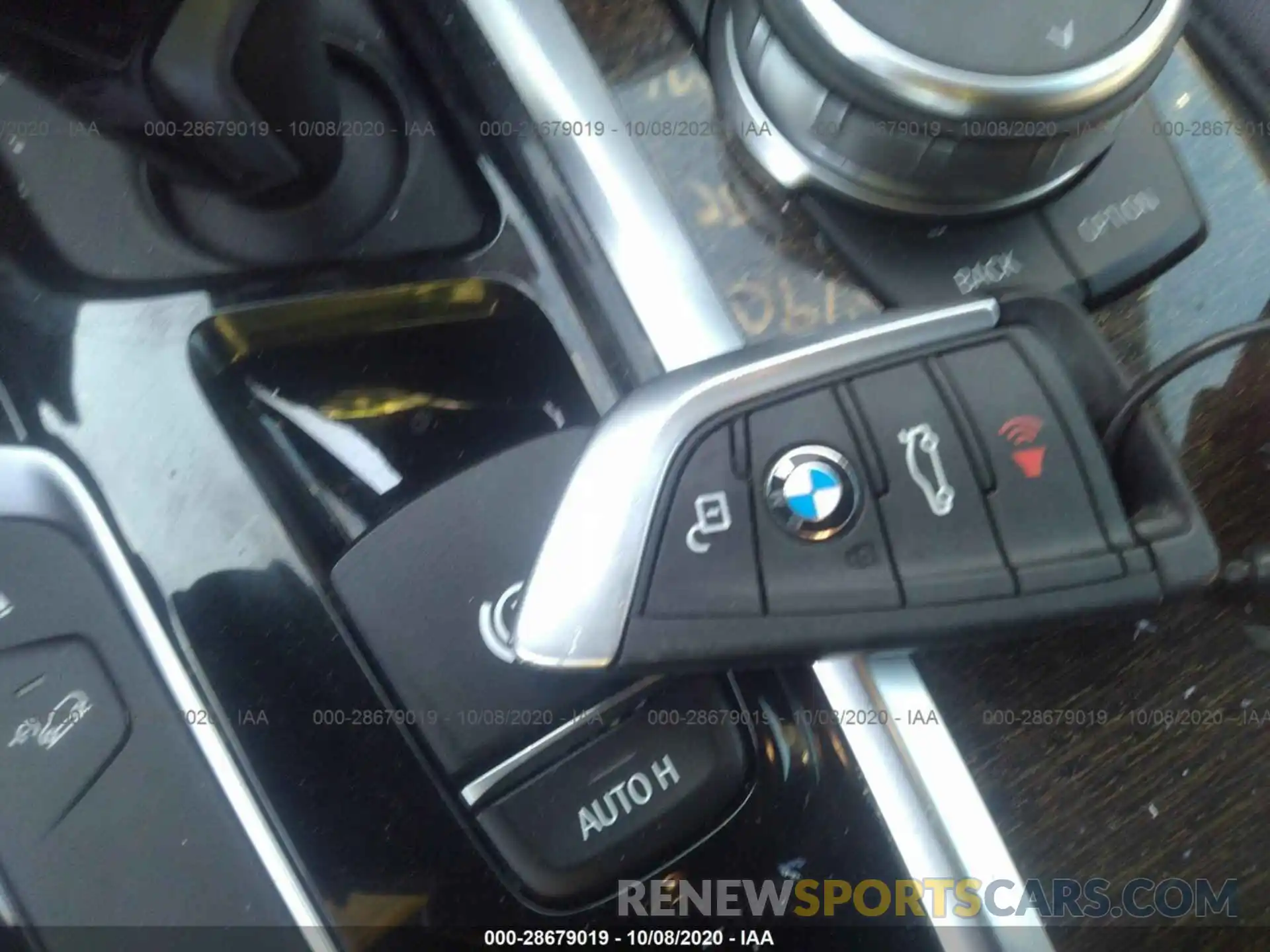 11 Фотография поврежденного автомобиля 5UXTY5C0XL9B06388 BMW X3 2020