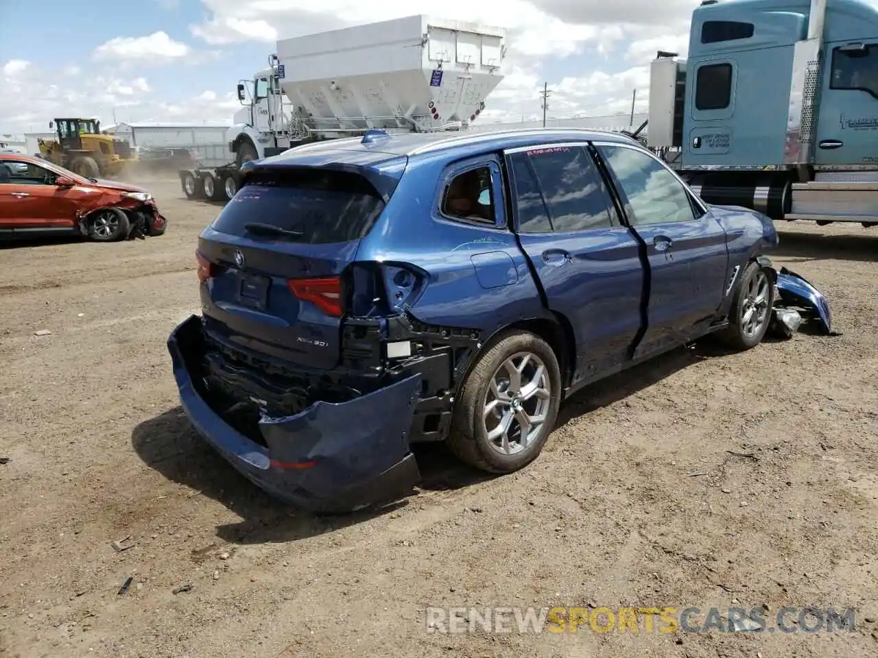 4 Photograph of a damaged car 5UXTY5C0XL9C46036 BMW X3 2020