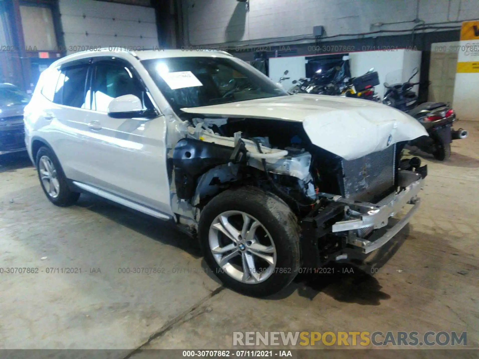 1 Photograph of a damaged car 5UXTY5C0XL9C51463 BMW X3 2020