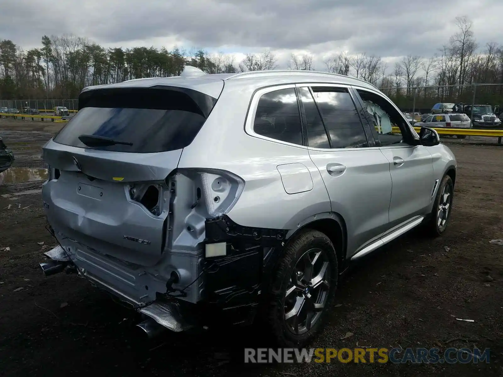 4 Photograph of a damaged car 5UXTY5C0XLLT34469 BMW X3 2020