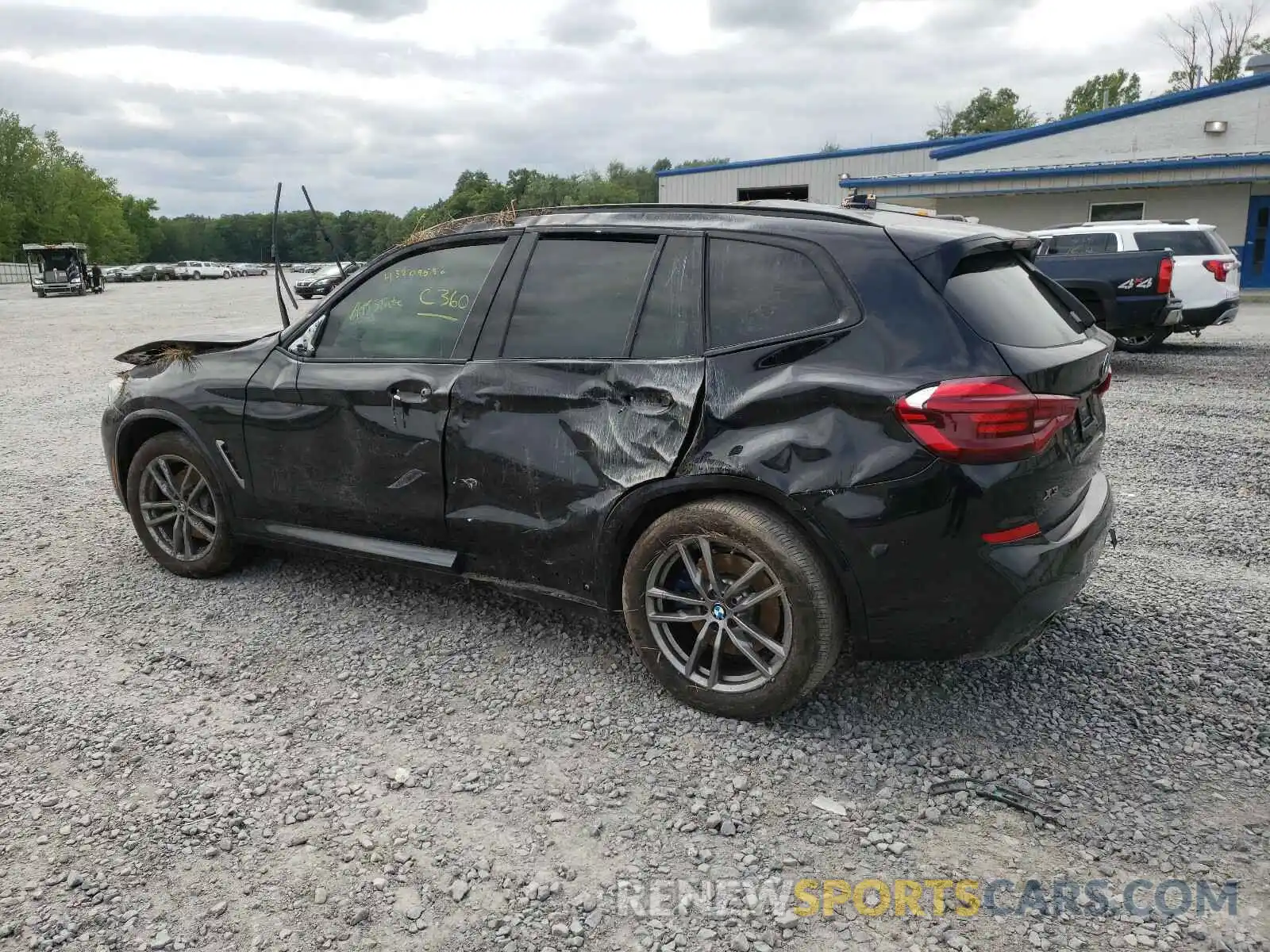 3 Photograph of a damaged car 5UXTY9C01L9B01510 BMW X3 2020