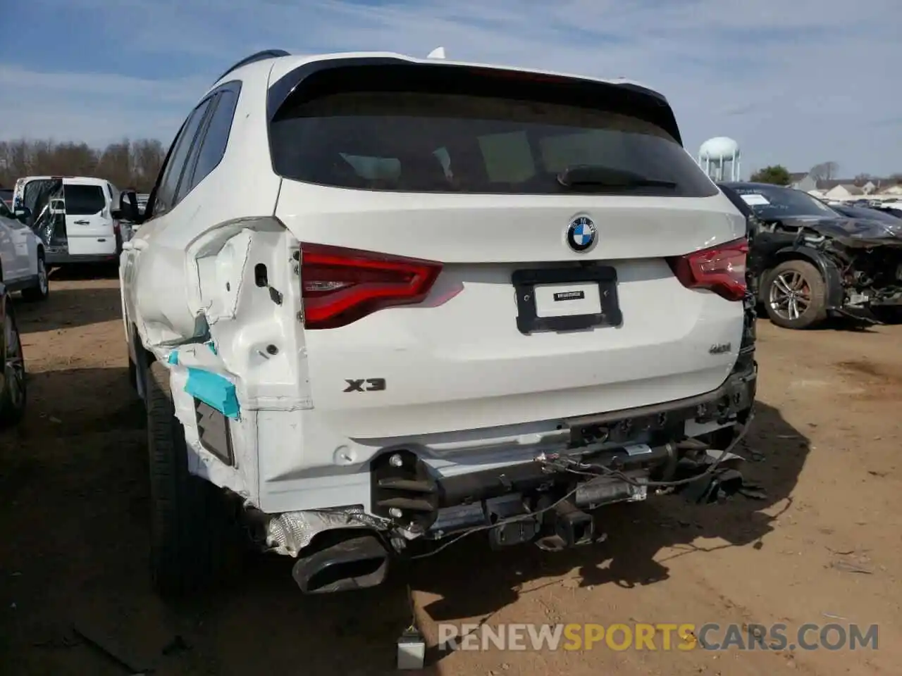 9 Photograph of a damaged car 5UXTY9C03L9C69472 BMW X3 2020