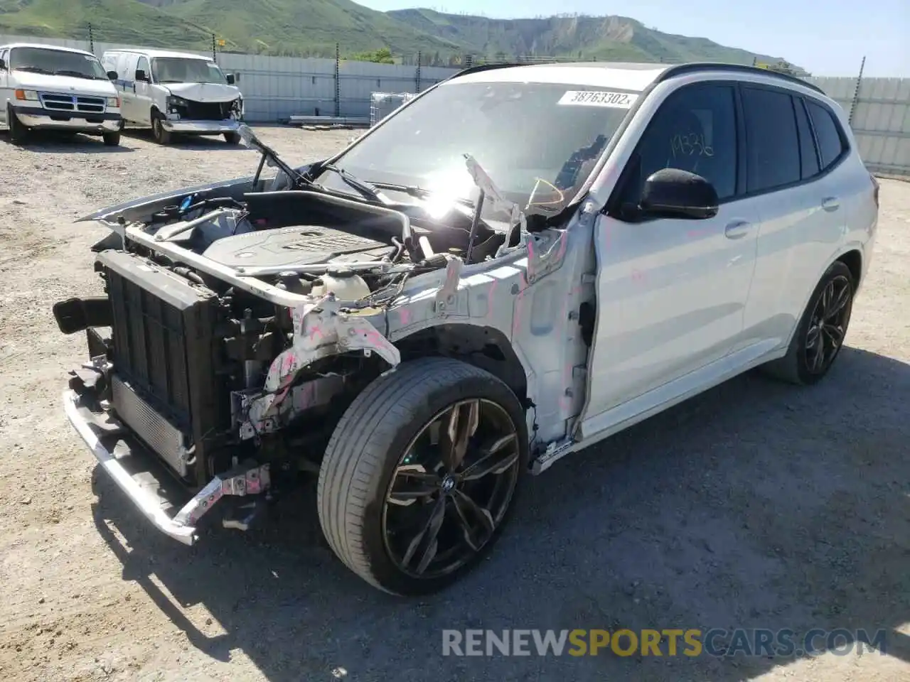 2 Photograph of a damaged car 5UXTY9C04L9B58204 BMW X3 2020