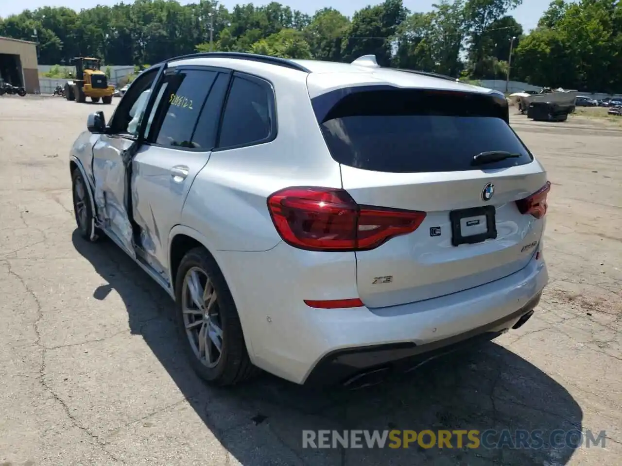 3 Photograph of a damaged car 5UXTY9C04L9D35320 BMW X3 2020