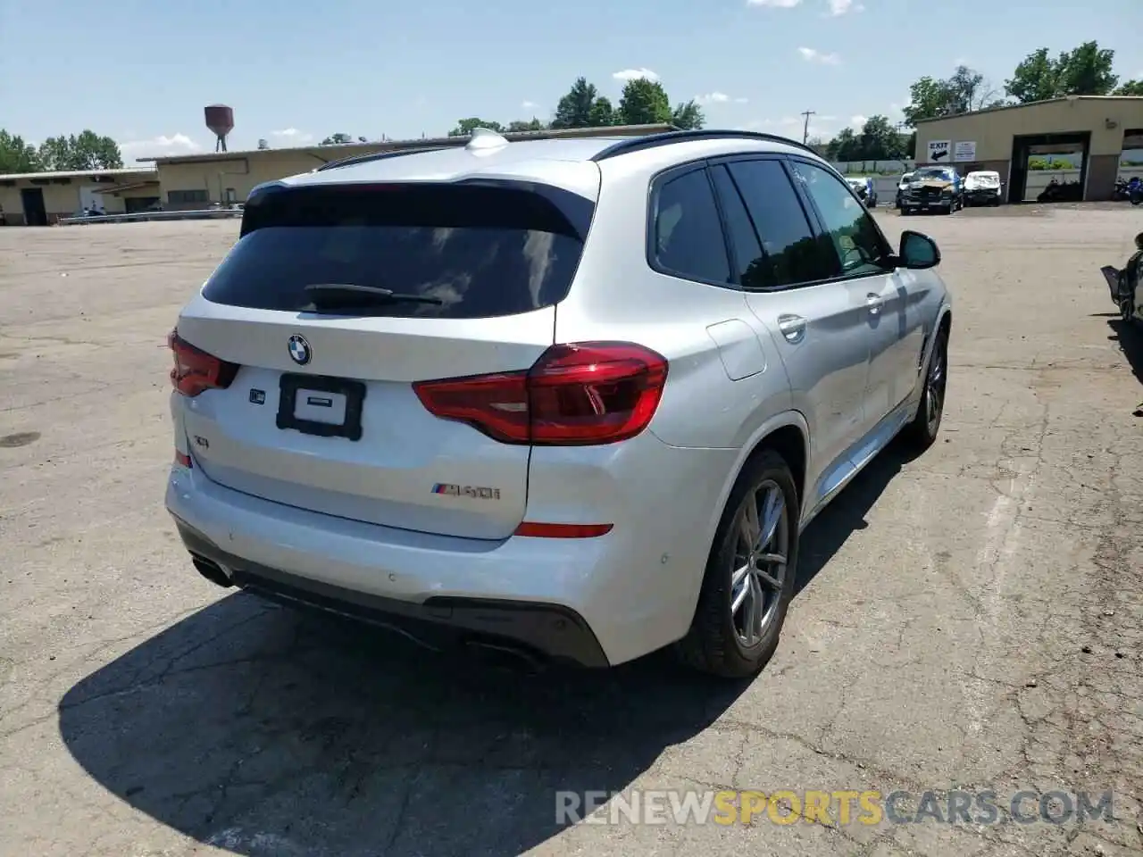 4 Photograph of a damaged car 5UXTY9C04L9D35320 BMW X3 2020