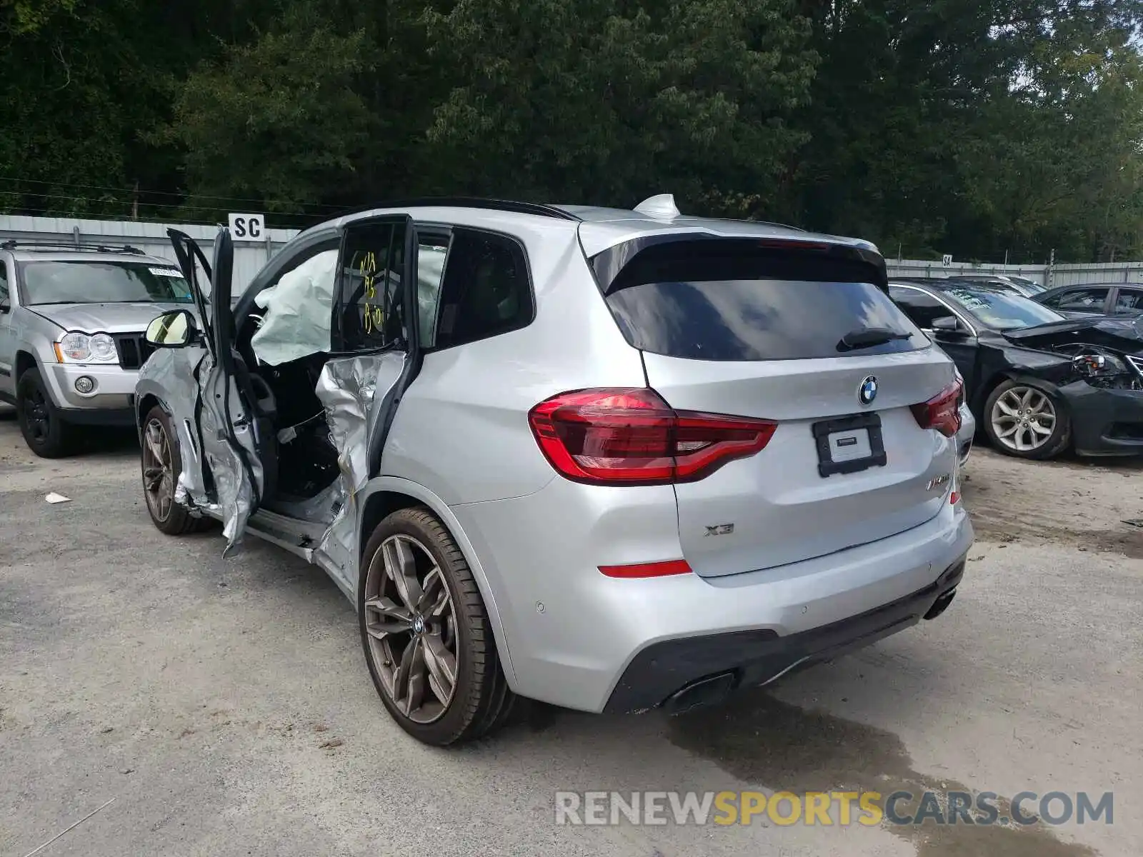 3 Photograph of a damaged car 5UXTY9C05L9C07894 BMW X3 2020