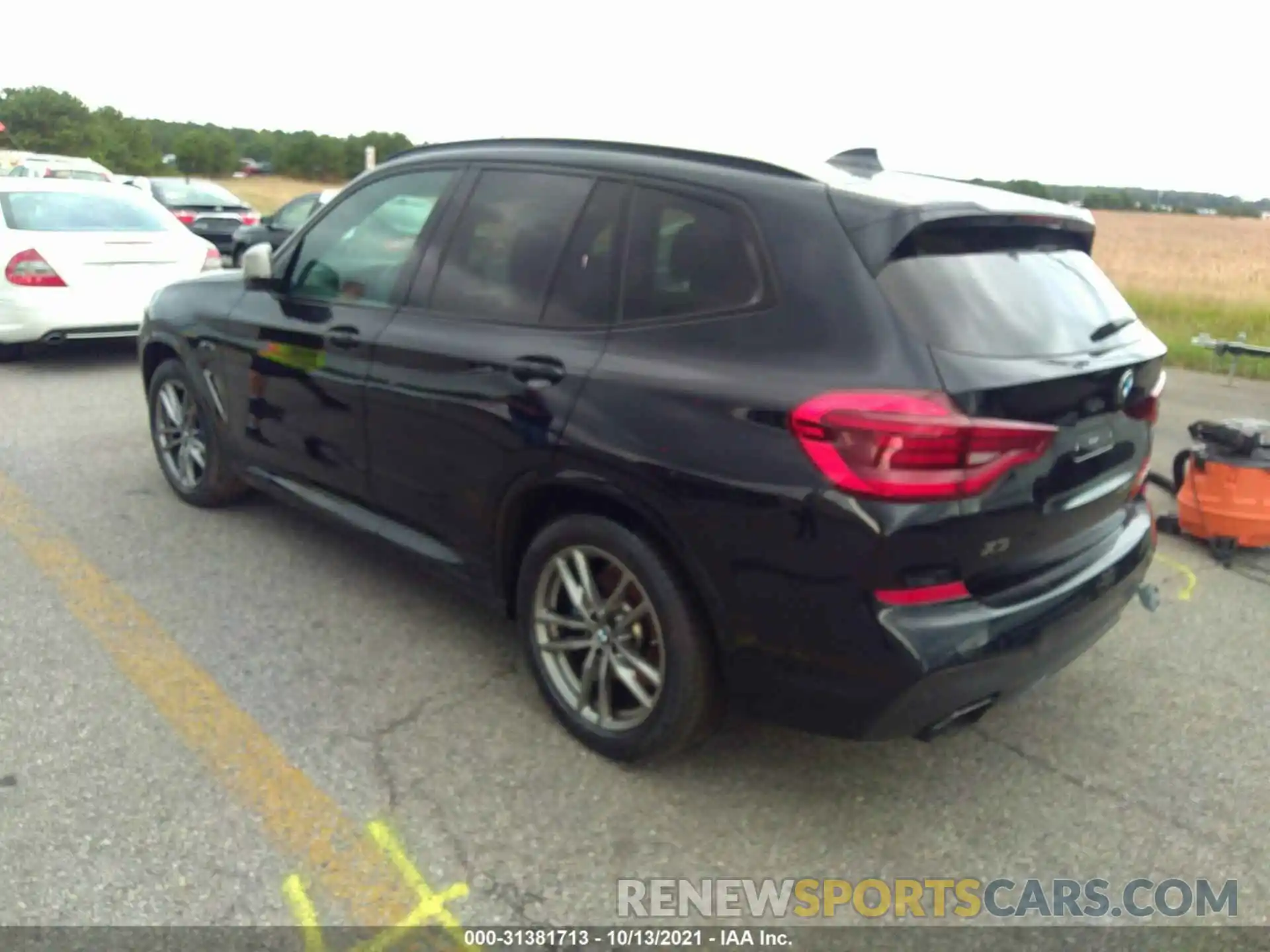 3 Photograph of a damaged car 5UXTY9C08L9D42707 BMW X3 2020