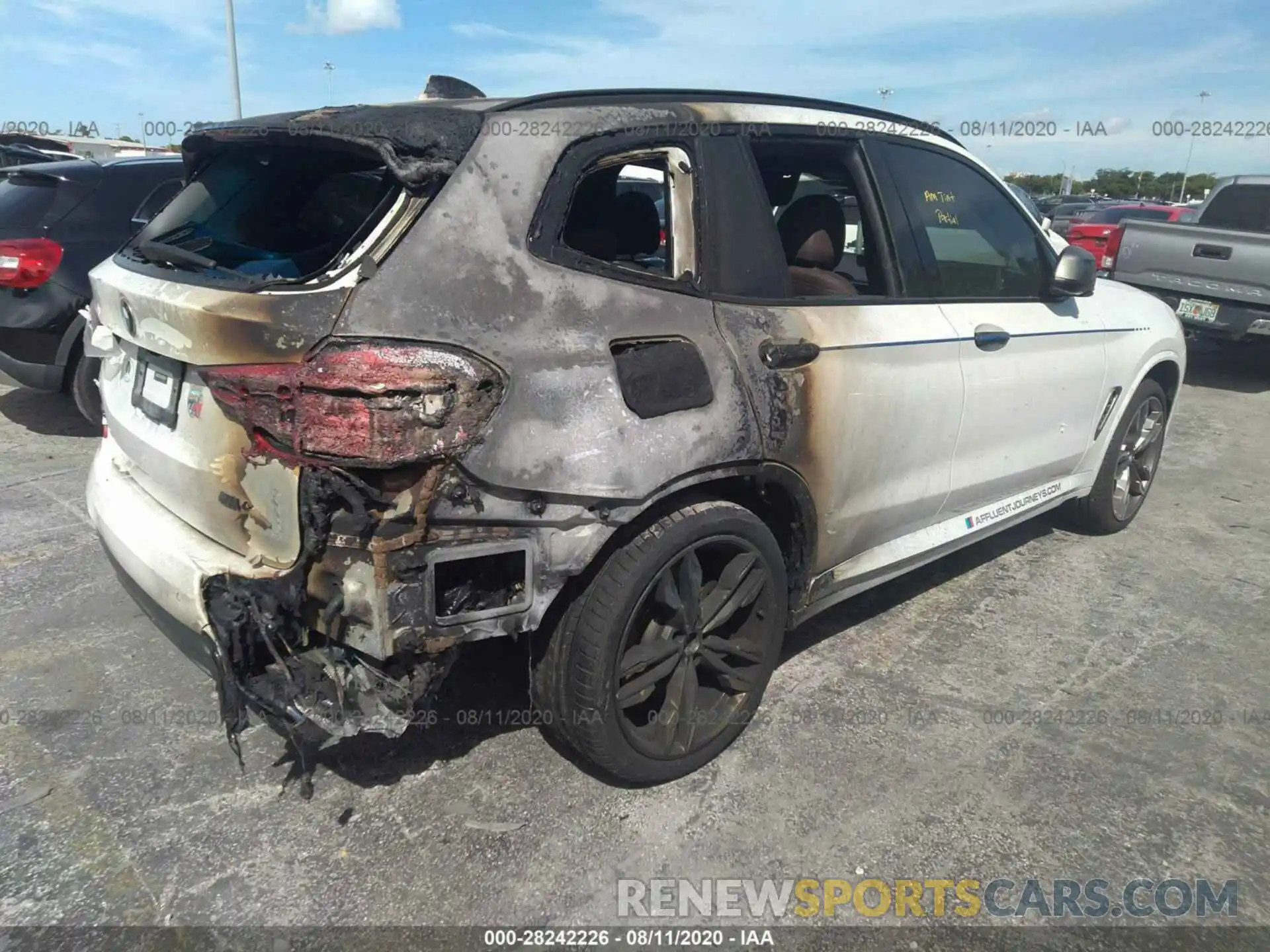 4 Photograph of a damaged car 5UXTY9C0XL9B64072 BMW X3 2020