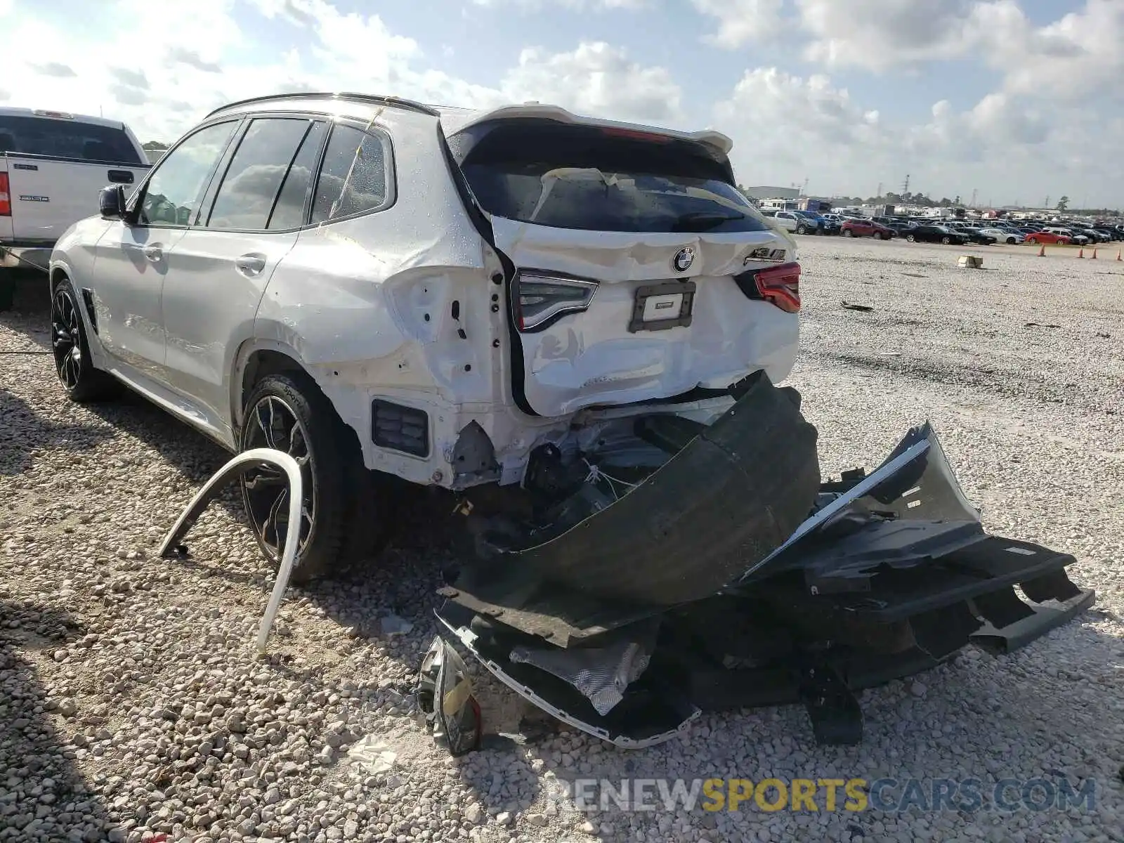 3 Photograph of a damaged car 5YMTS0C03LLT10124 BMW X3 2020