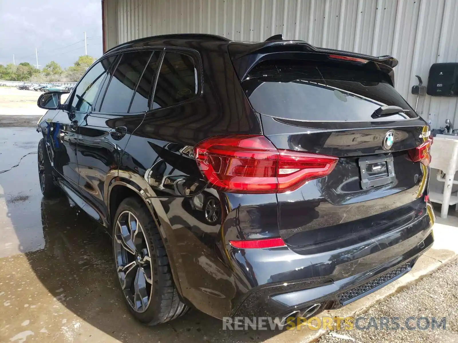 3 Photograph of a damaged car 5YMTS0C08L9B41427 BMW X3 2020