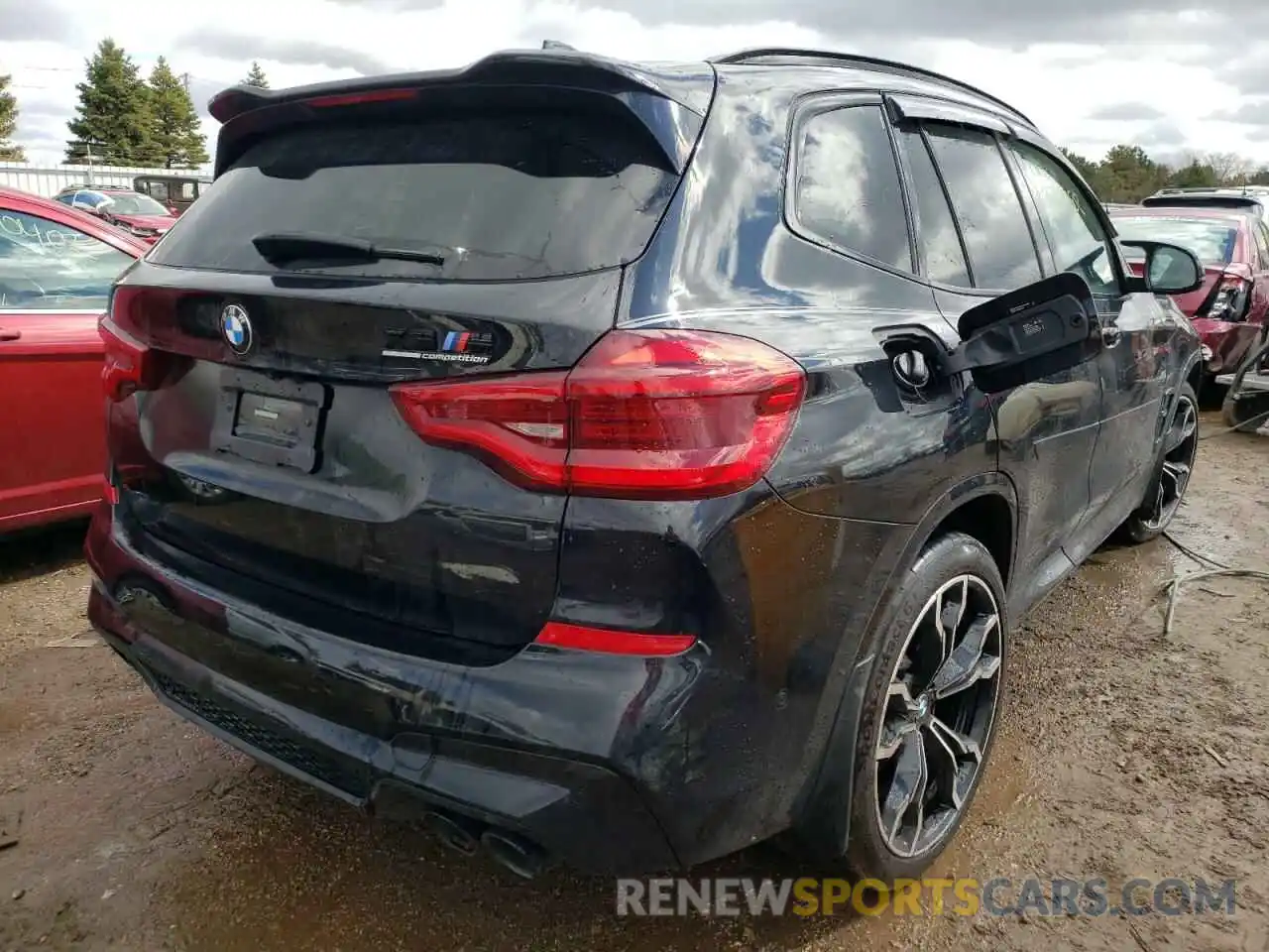 4 Photograph of a damaged car 5YMTS0C08L9B55263 BMW X3 2020