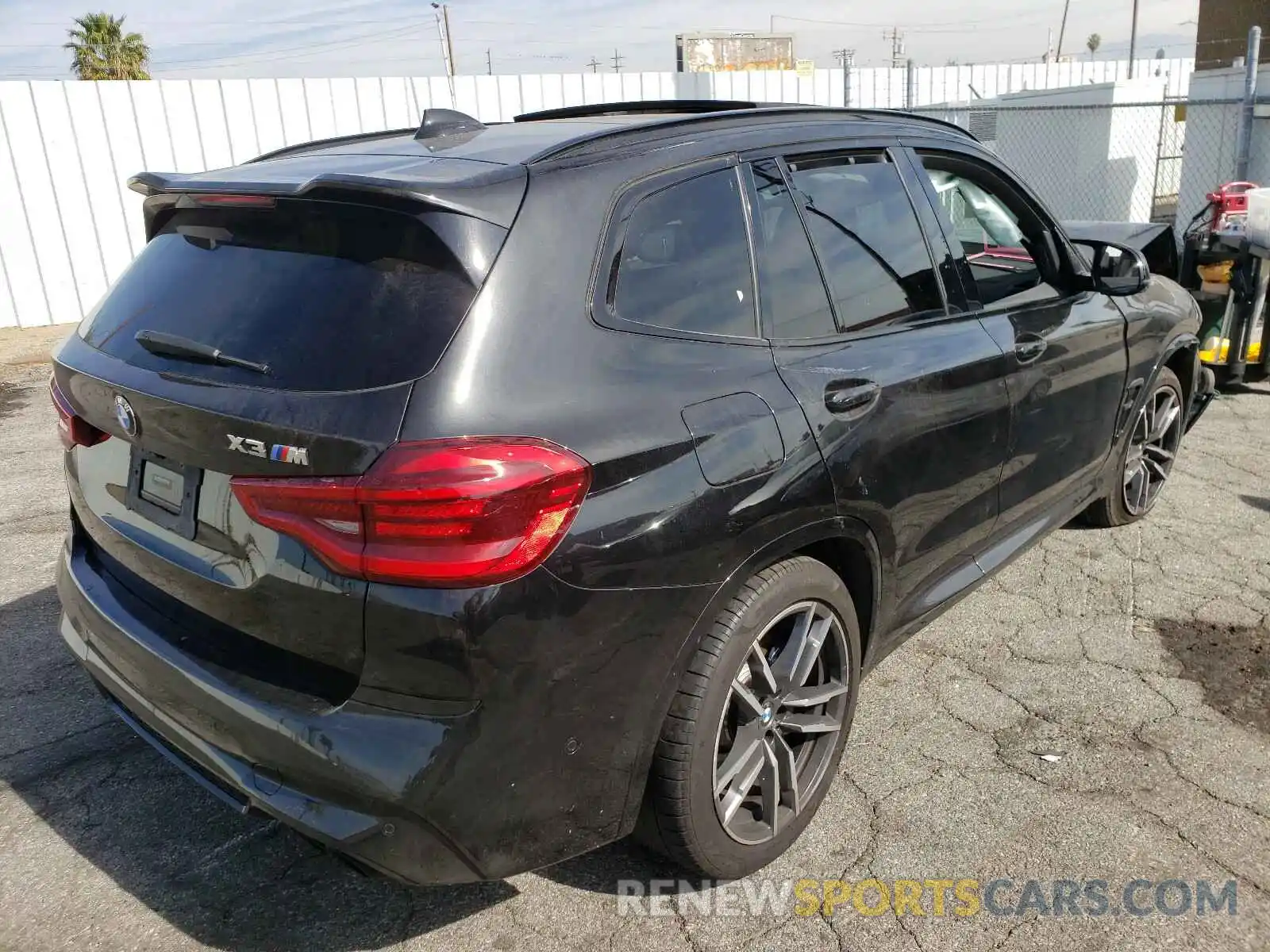 4 Фотография поврежденного автомобиля 5YMTS0C09L9C30536 BMW X3 2020