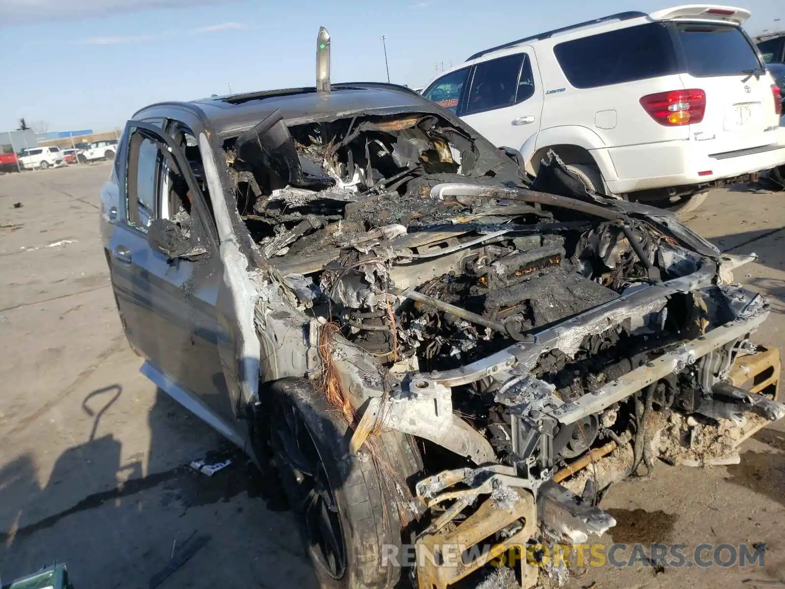 1 Photograph of a damaged car 5YMTS0C09LLT10094 BMW X3 2020