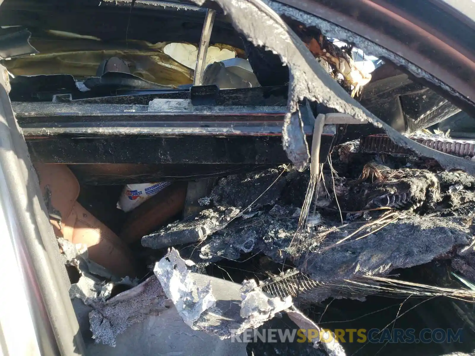 5 Photograph of a damaged car 5YMTS0C09LLT10094 BMW X3 2020