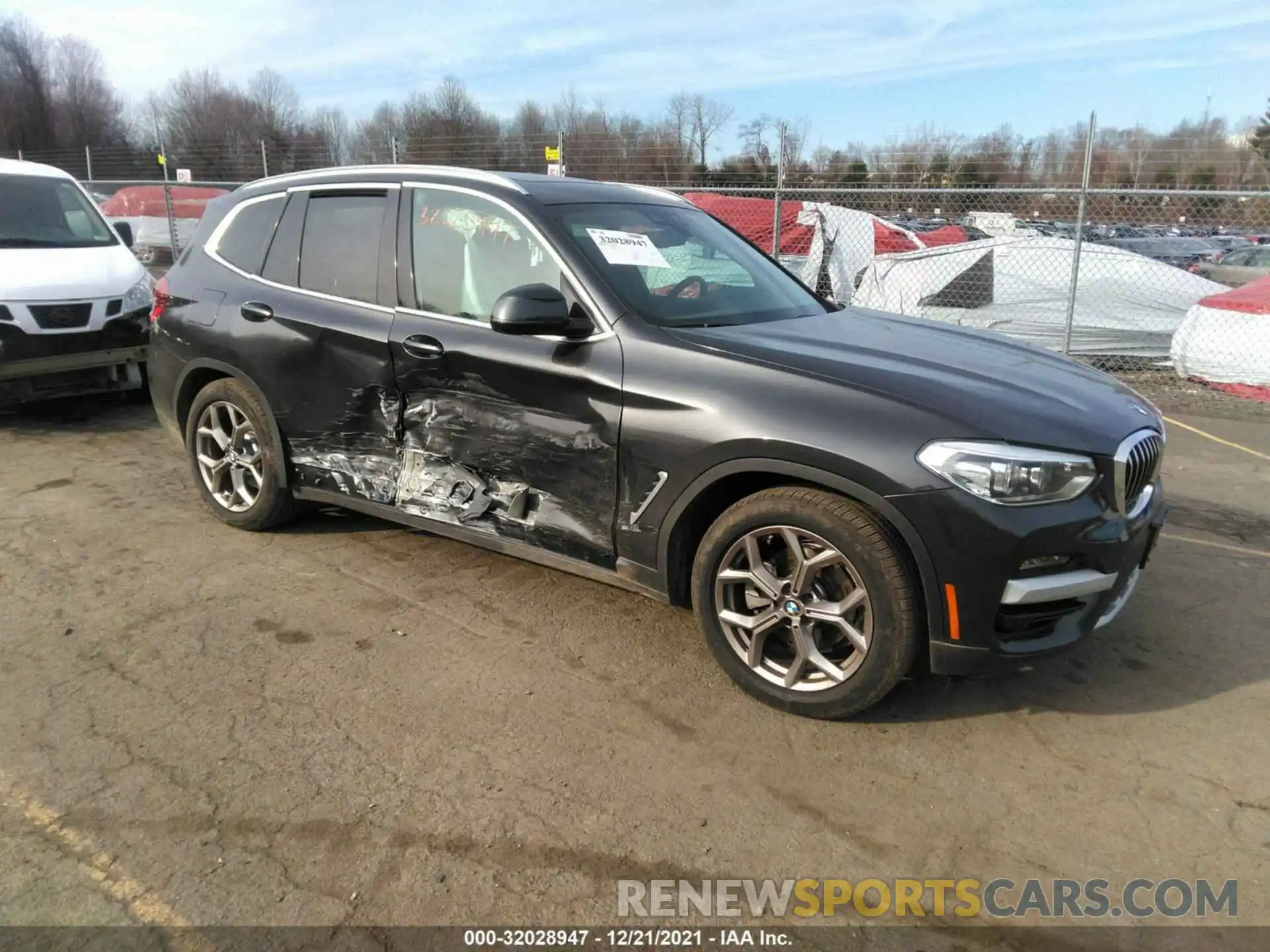 1 Photograph of a damaged car 5UXTS1C03M9G71948 BMW X3 2021