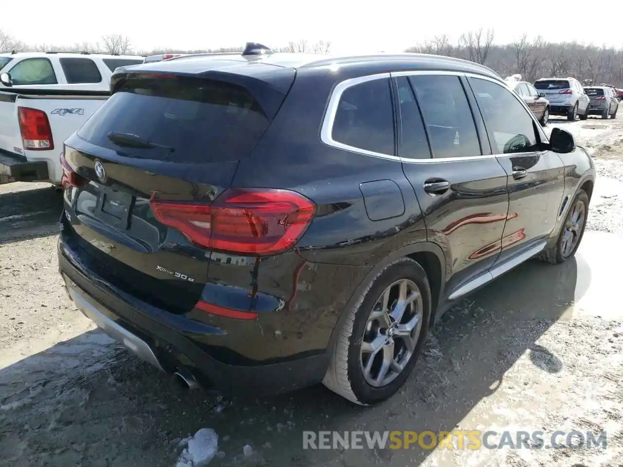 4 Photograph of a damaged car 5UXTS1C03M9H28309 BMW X3 2021