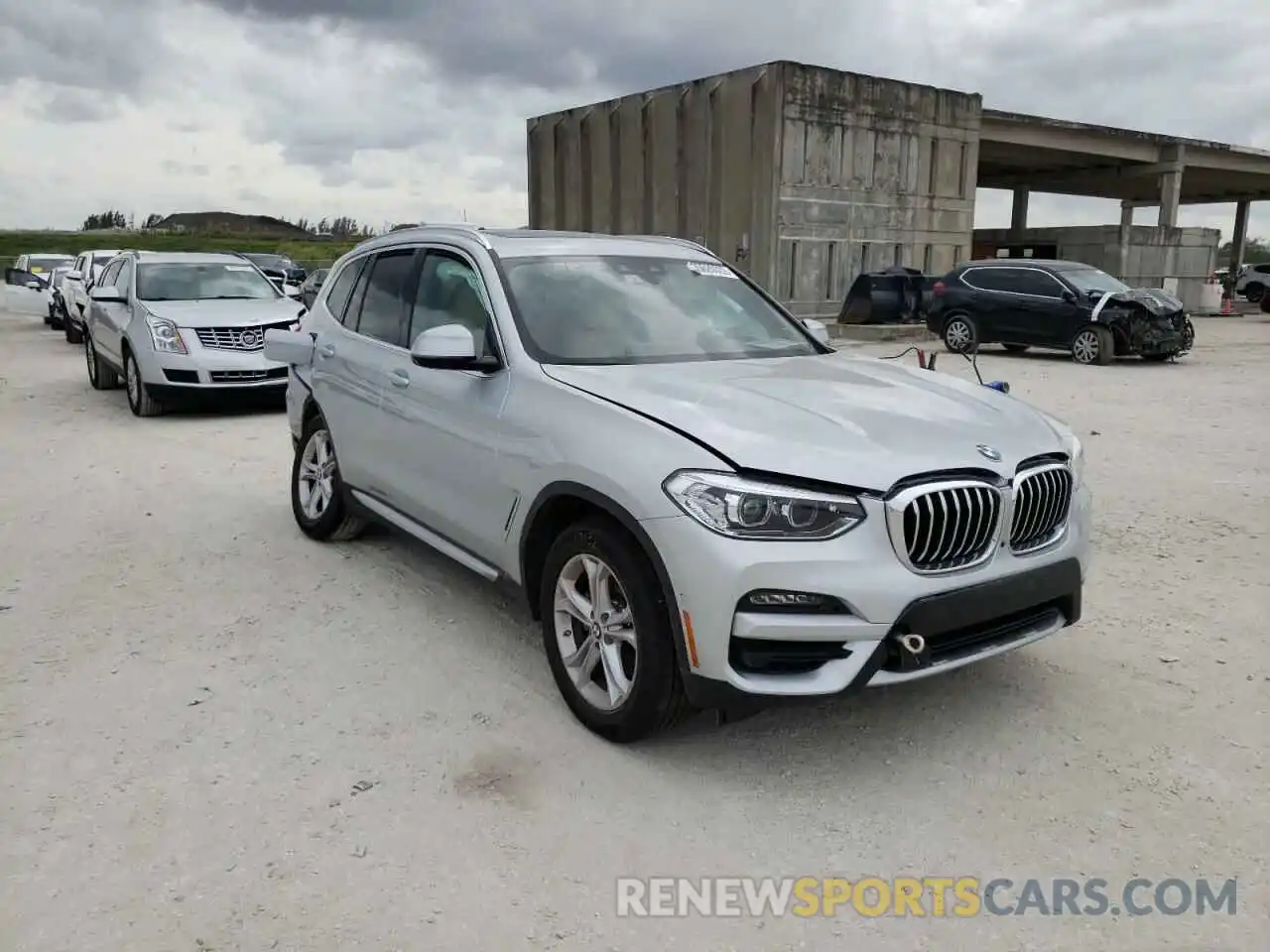 1 Photograph of a damaged car 5UXTS1C04M9H28643 BMW X3 2021