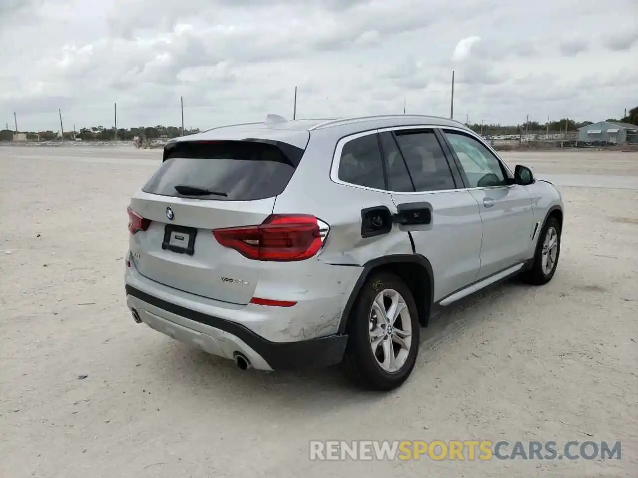 4 Photograph of a damaged car 5UXTS1C04M9H28643 BMW X3 2021