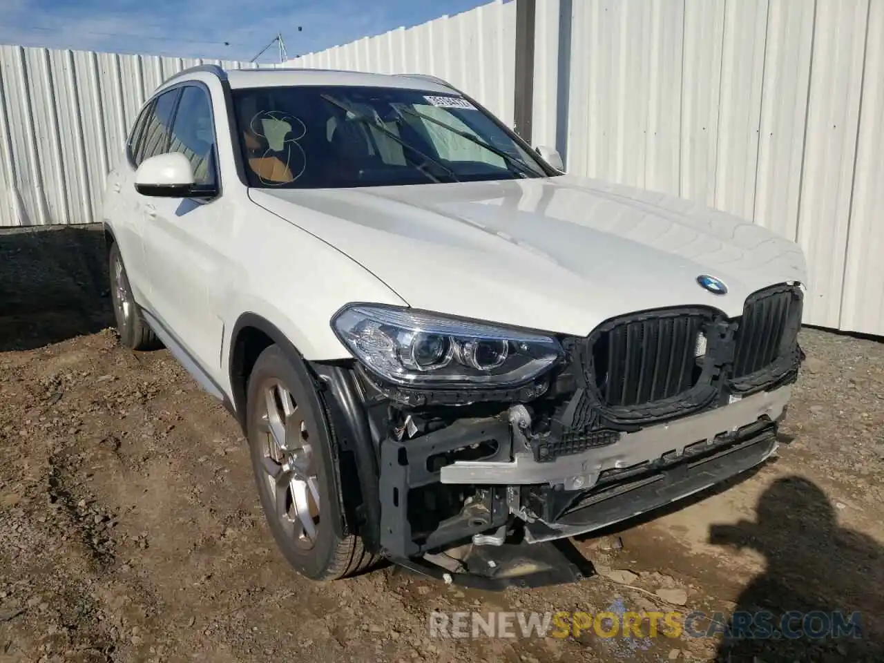 1 Photograph of a damaged car 5UXTS1C05M9F57806 BMW X3 2021