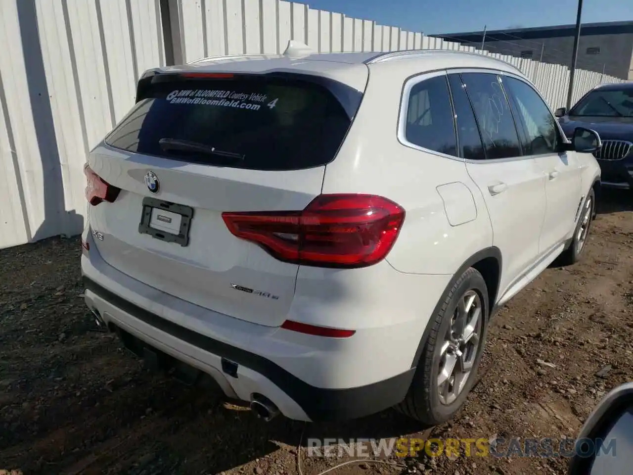 4 Photograph of a damaged car 5UXTS1C05M9F57806 BMW X3 2021