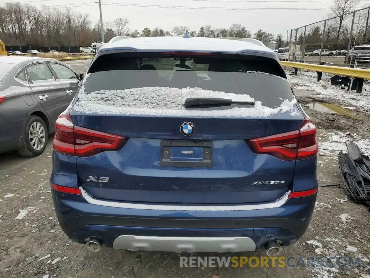 6 Photograph of a damaged car 5UXTS1C05M9G01321 BMW X3 2021