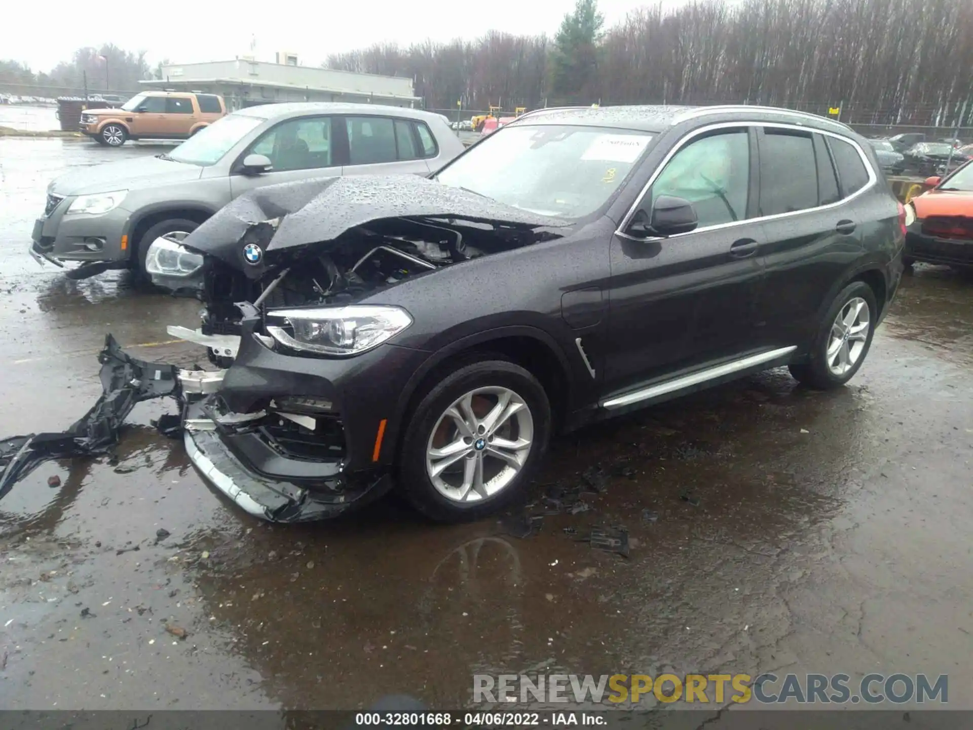 2 Photograph of a damaged car 5UXTS1C05M9H46701 BMW X3 2021