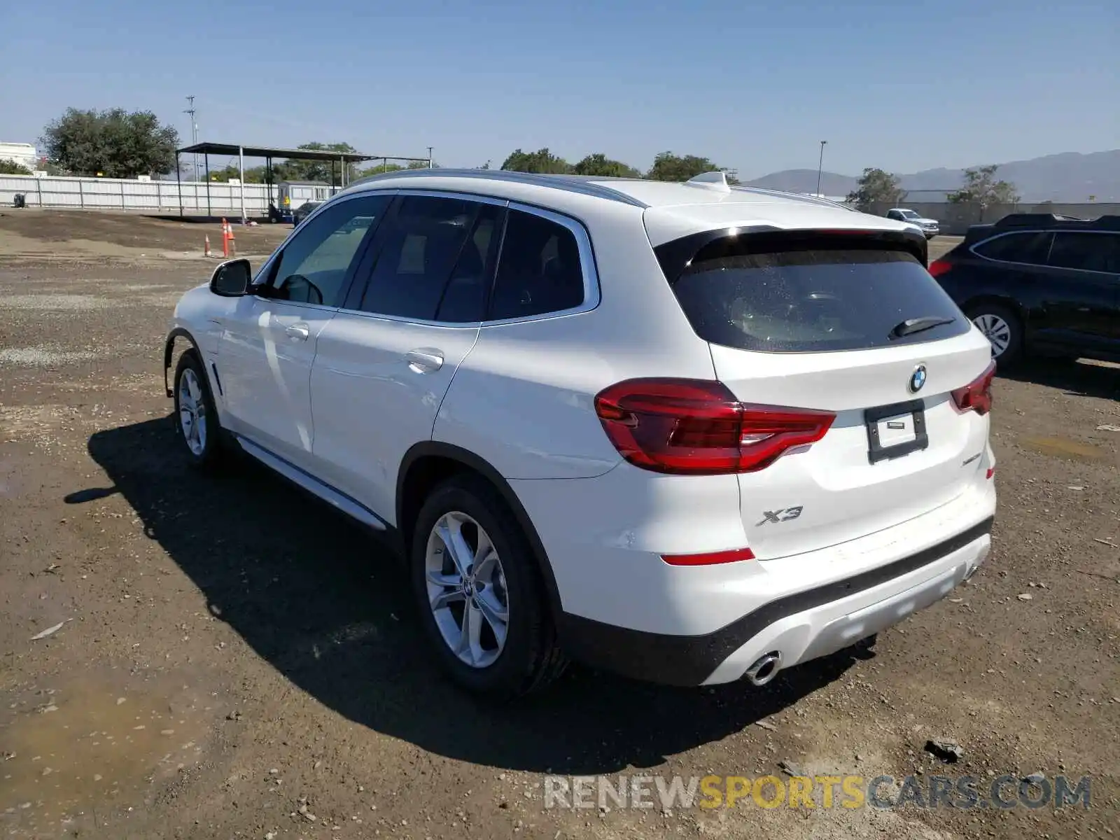 3 Photograph of a damaged car 5UXTS1C06M9H70697 BMW X3 2021