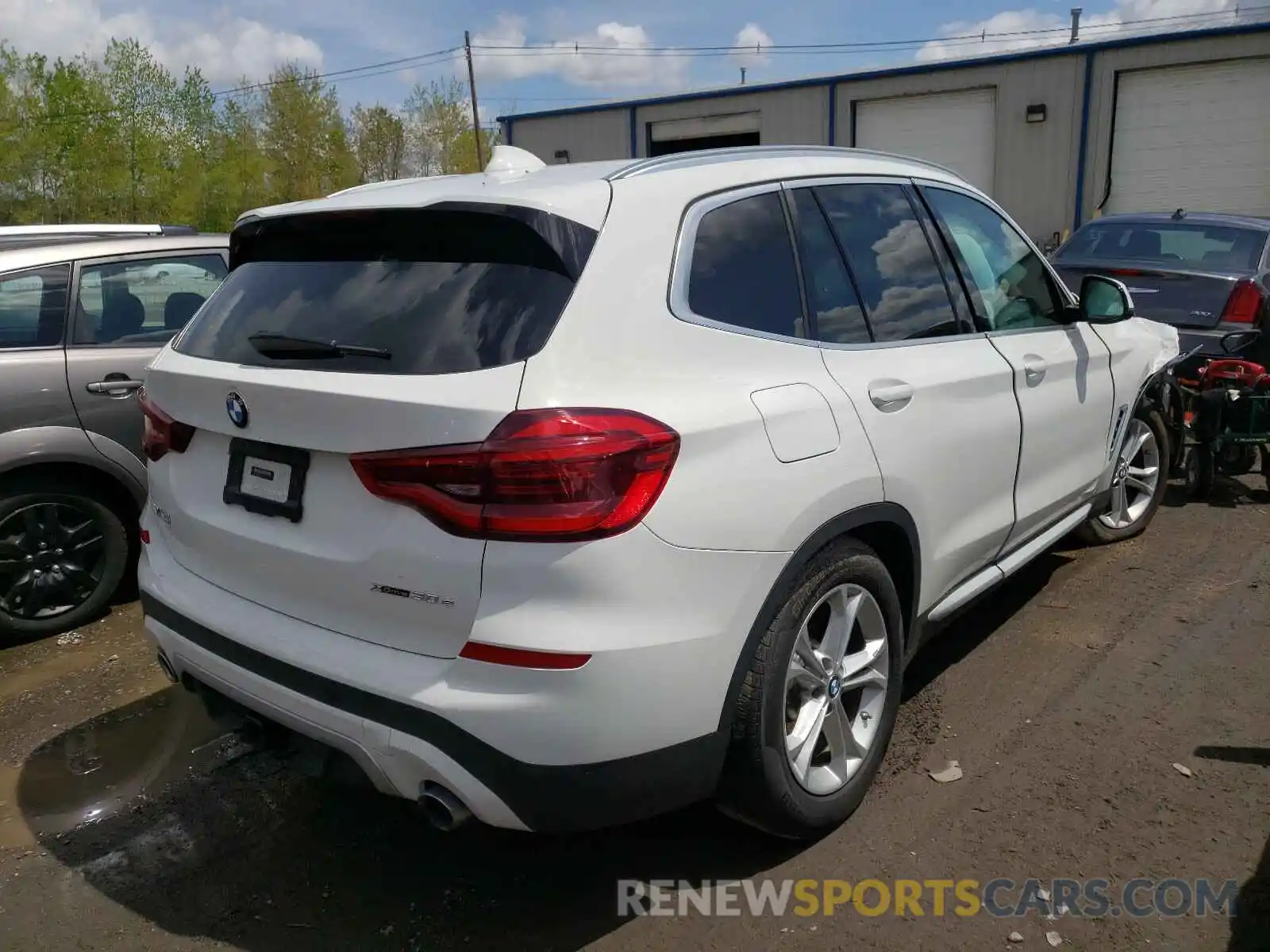 4 Photograph of a damaged car 5UXTS1C07M9E24819 BMW X3 2021