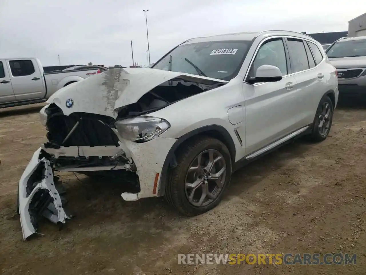 2 Photograph of a damaged car 5UXTS1C08M9H24644 BMW X3 2021