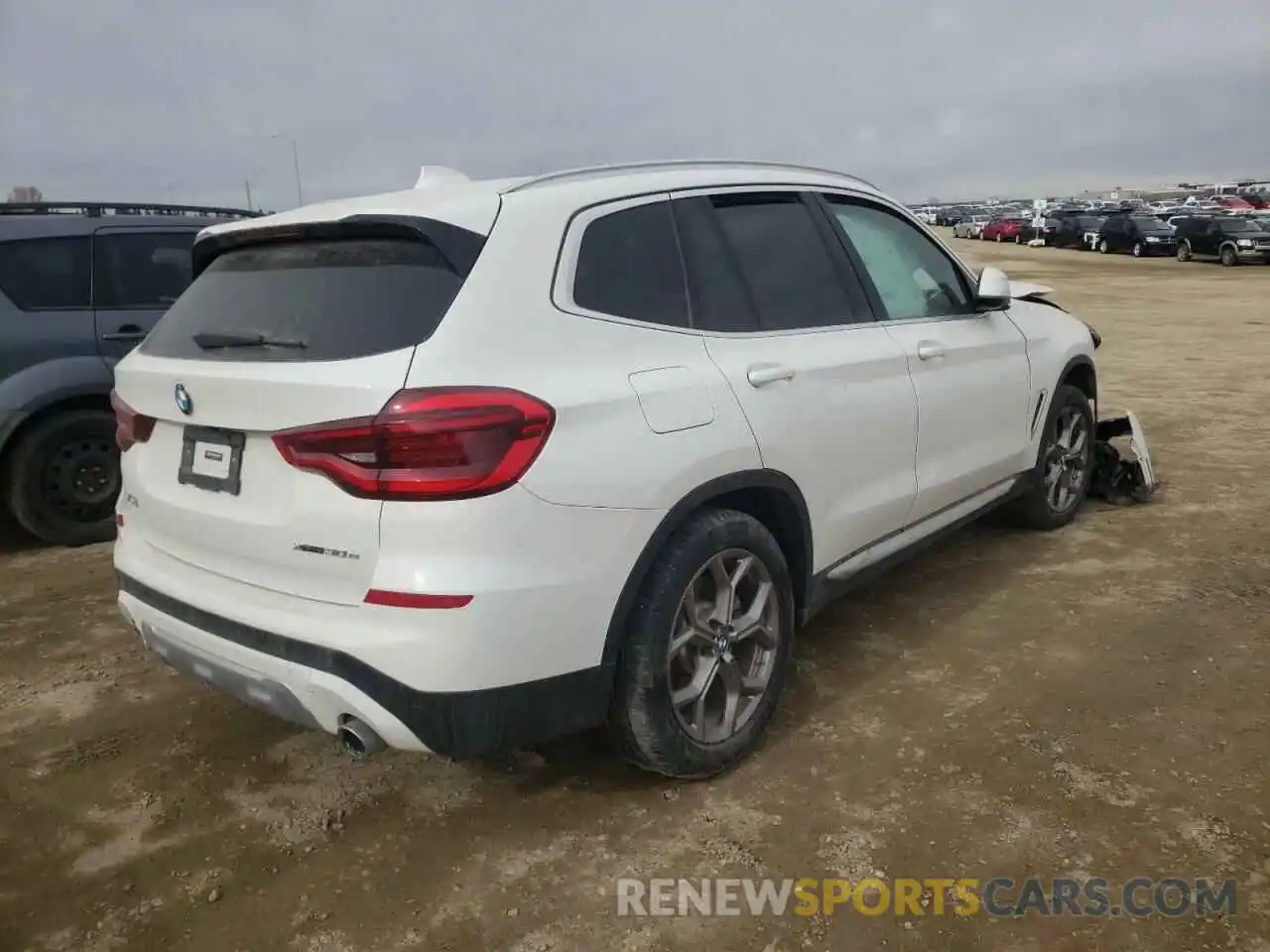 4 Фотография поврежденного автомобиля 5UXTS1C08M9H24644 BMW X3 2021