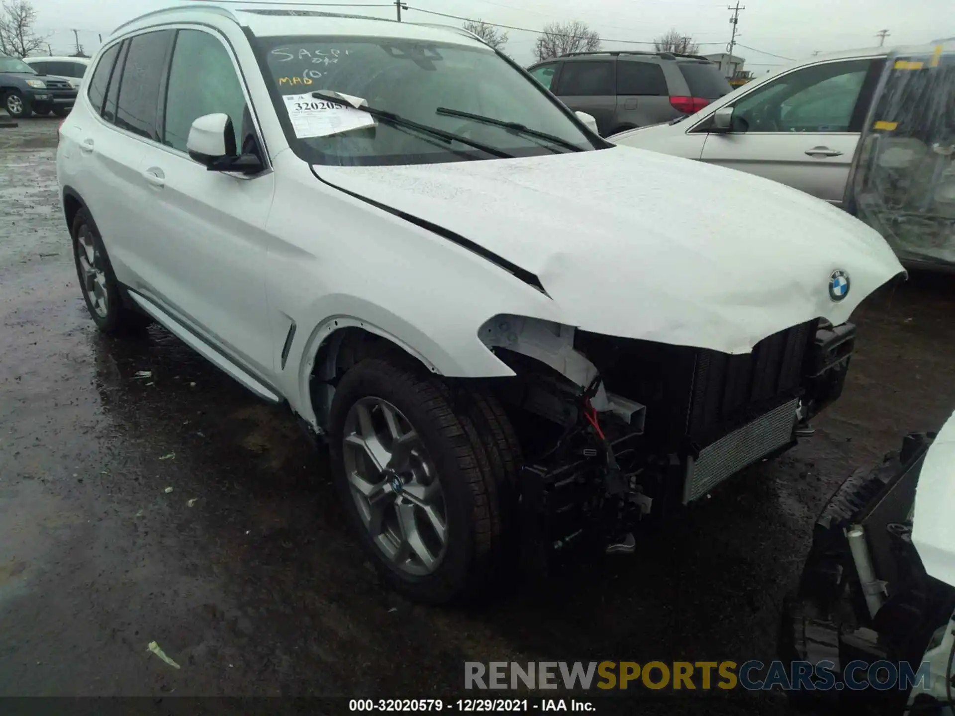 1 Photograph of a damaged car 5UXTS1C09M9H09599 BMW X3 2021