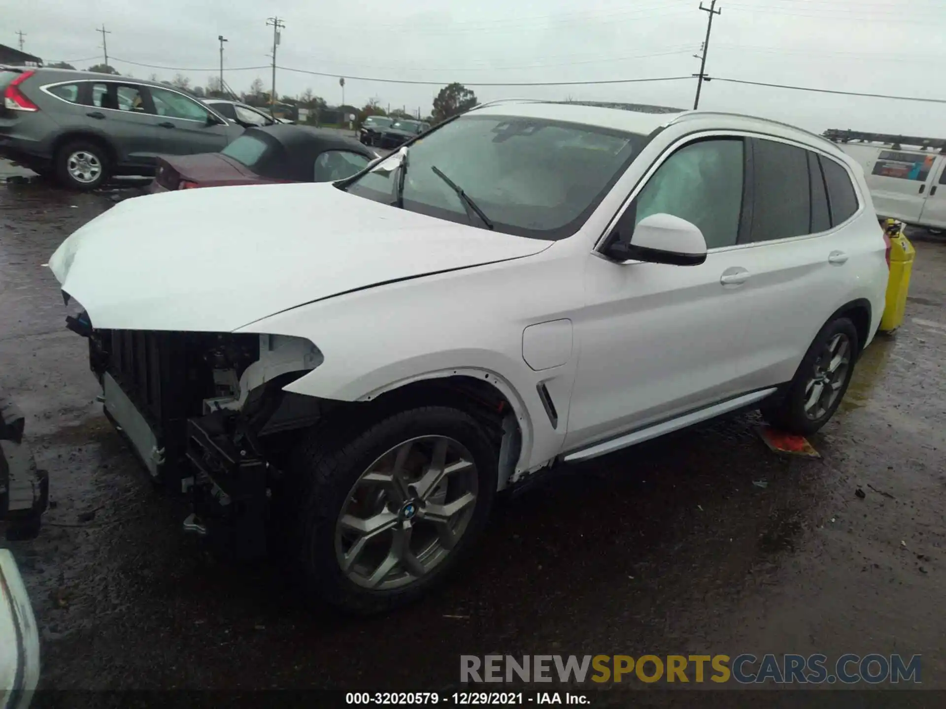 2 Photograph of a damaged car 5UXTS1C09M9H09599 BMW X3 2021