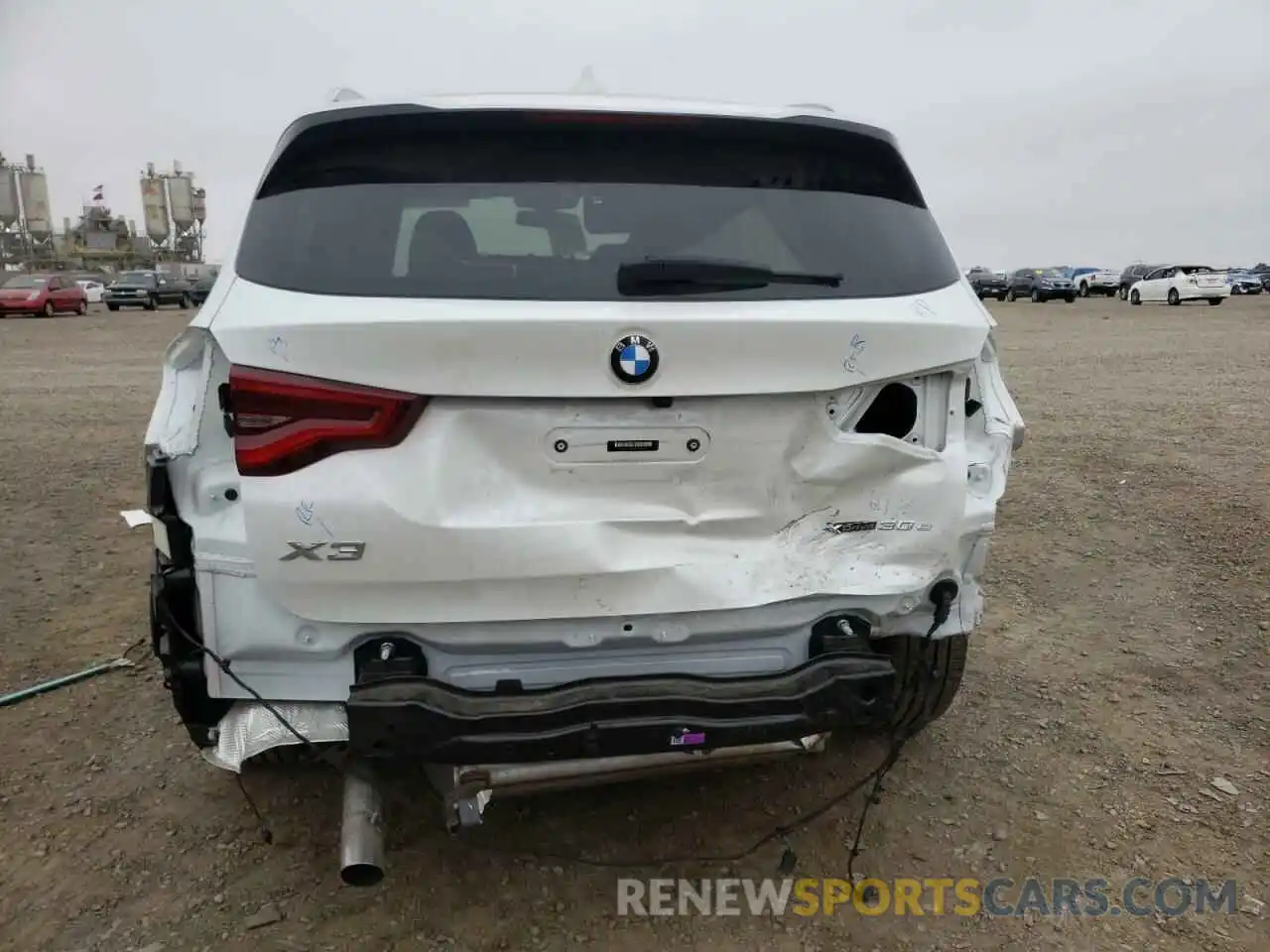 9 Photograph of a damaged car 5UXTS1C09M9H17654 BMW X3 2021