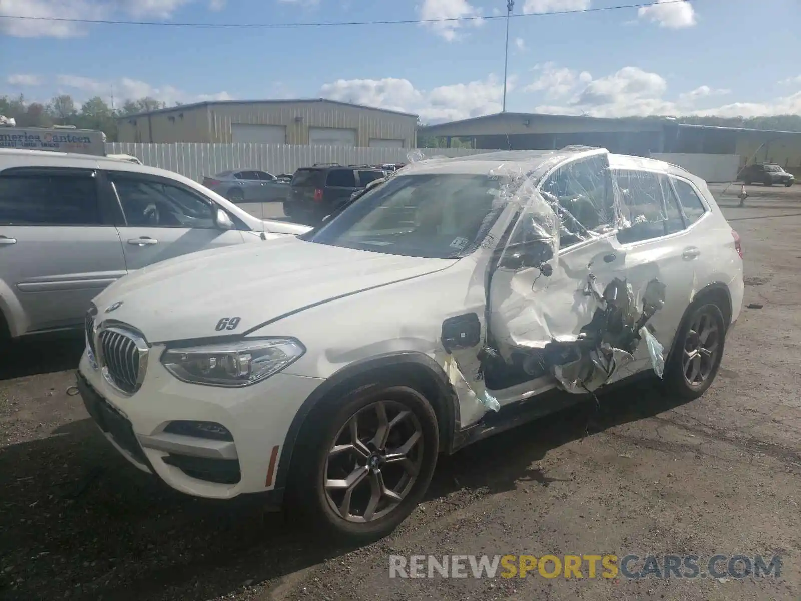 2 Photograph of a damaged car 5UXTS1C0XM9E77028 BMW X3 2021