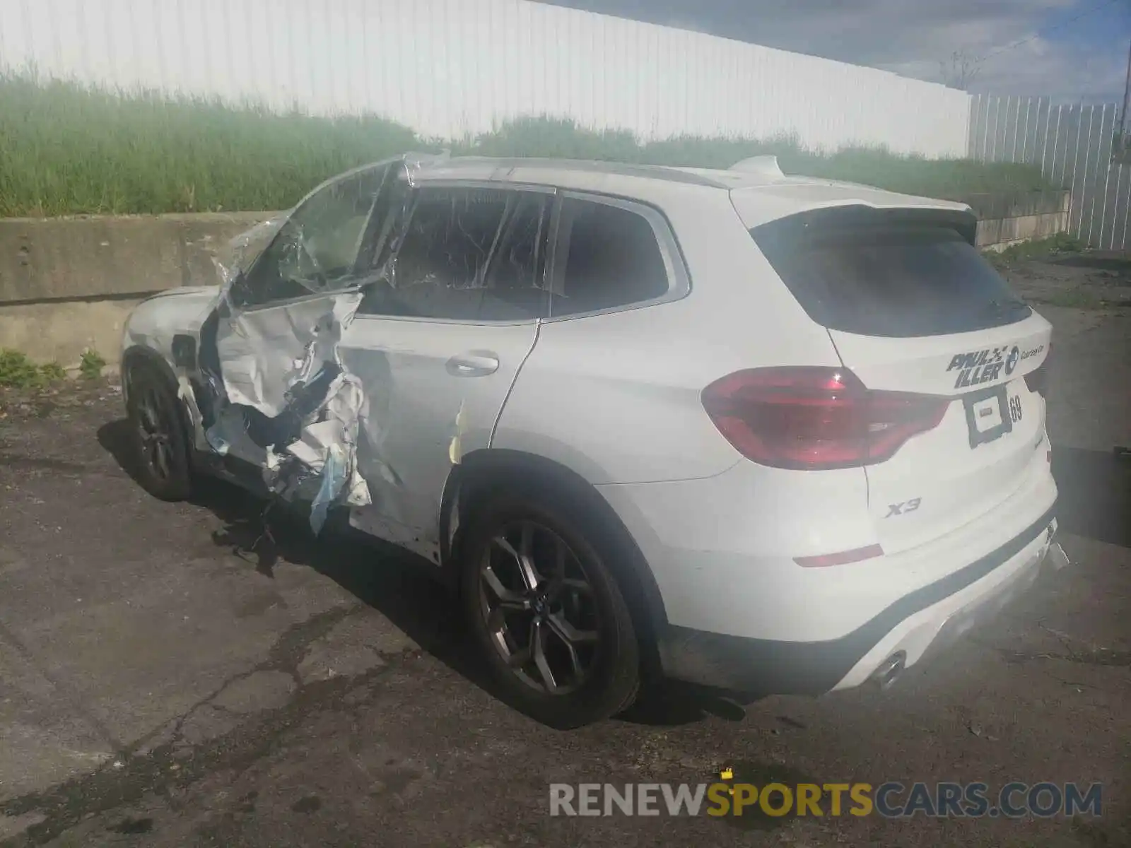 3 Photograph of a damaged car 5UXTS1C0XM9E77028 BMW X3 2021