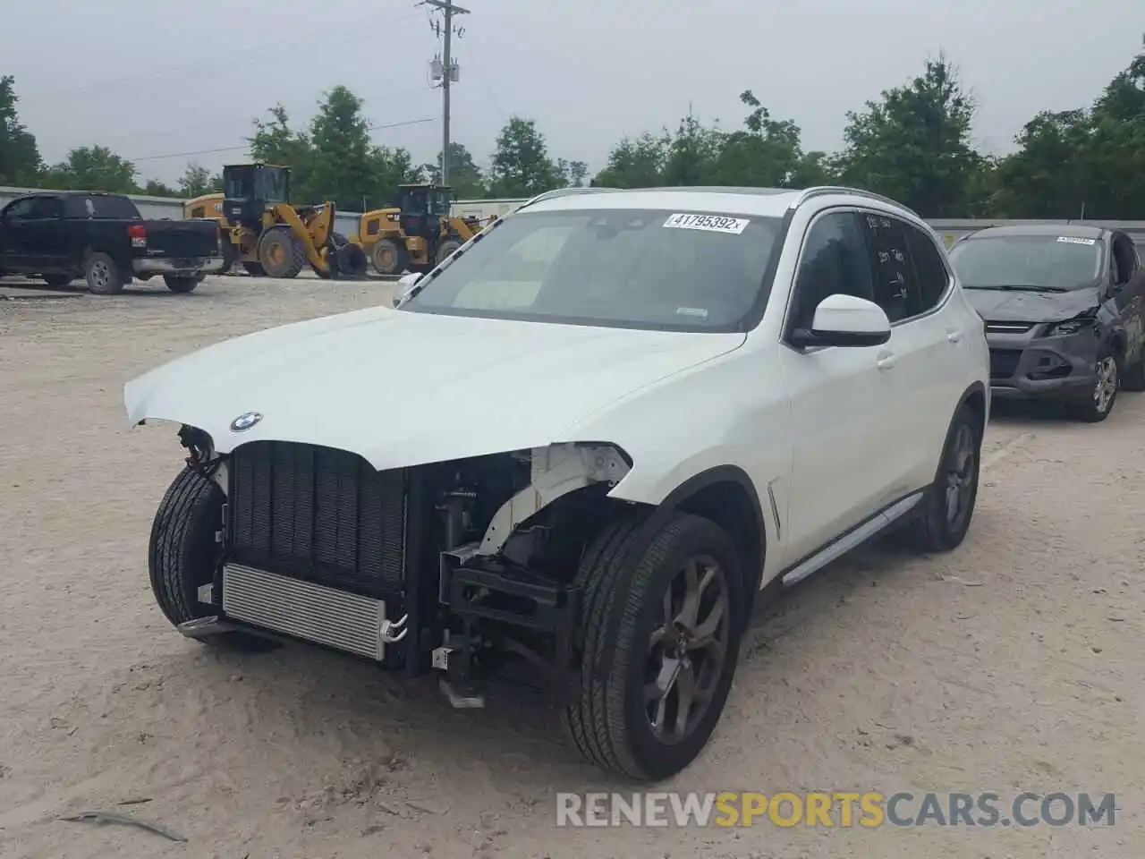 2 Photograph of a damaged car 5UXTY3C00M9D73089 BMW X3 2021