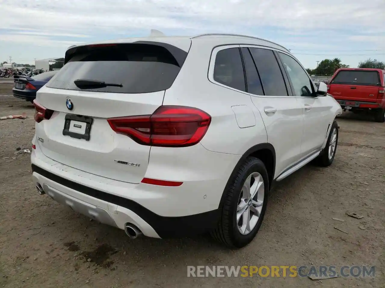 4 Photograph of a damaged car 5UXTY3C00M9E50706 BMW X3 2021