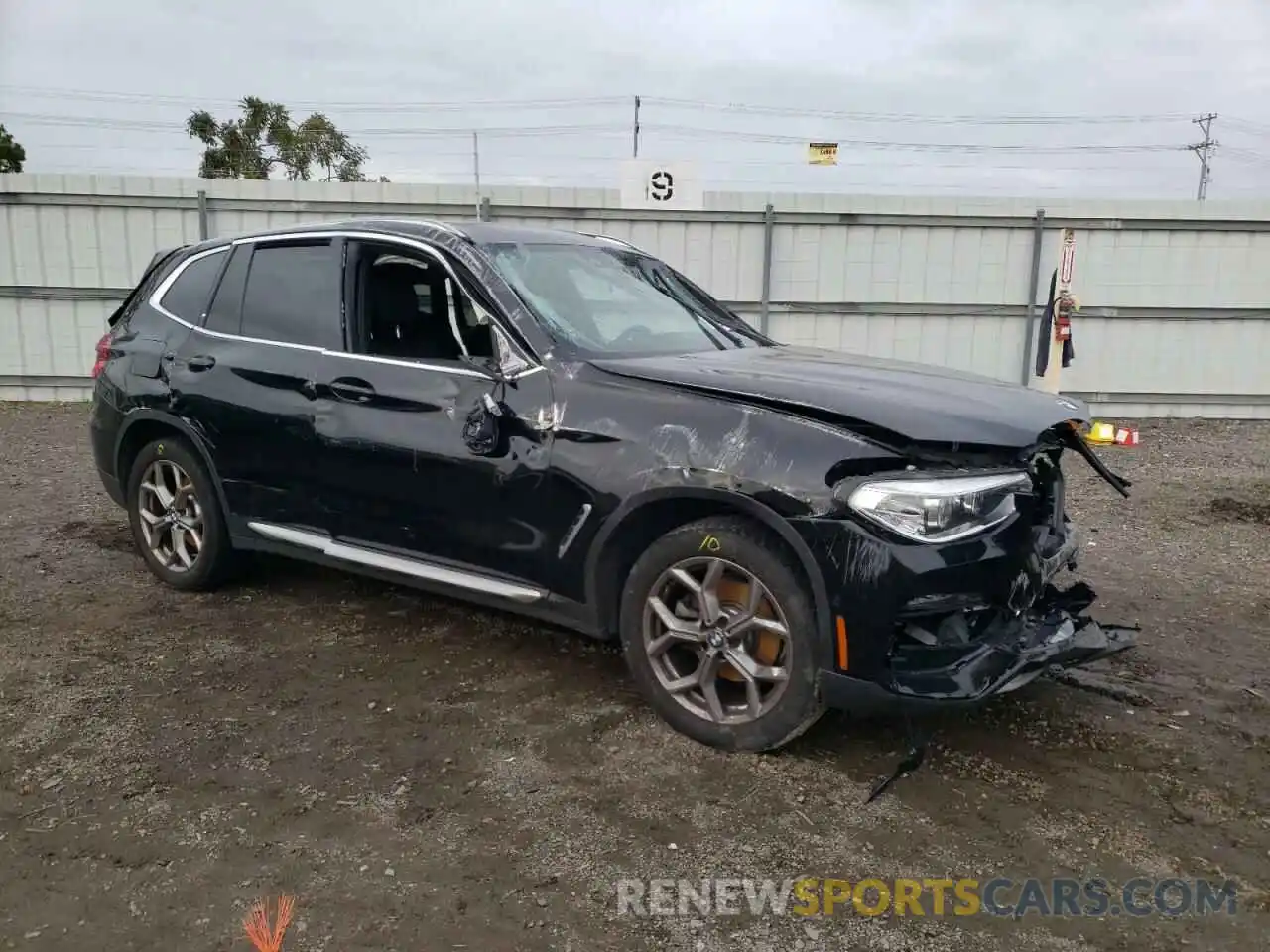 4 Фотография поврежденного автомобиля 5UXTY3C00M9E61060 BMW X3 2021