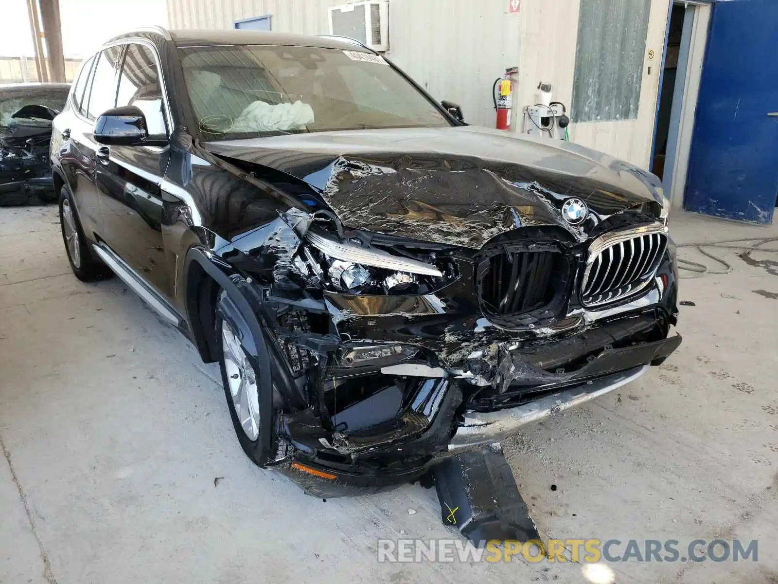 1 Photograph of a damaged car 5UXTY3C00M9E71250 BMW X3 2021