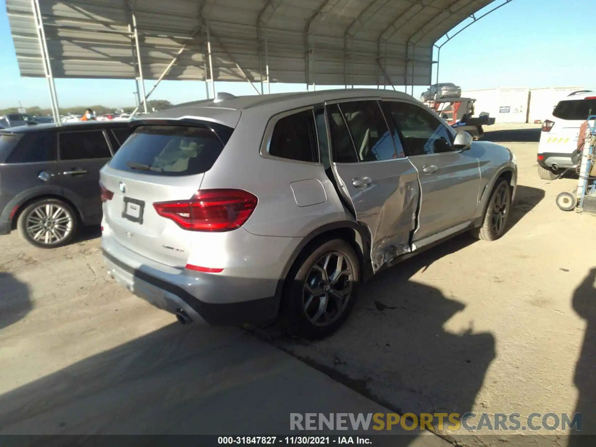 4 Photograph of a damaged car 5UXTY3C00M9E71488 BMW X3 2021