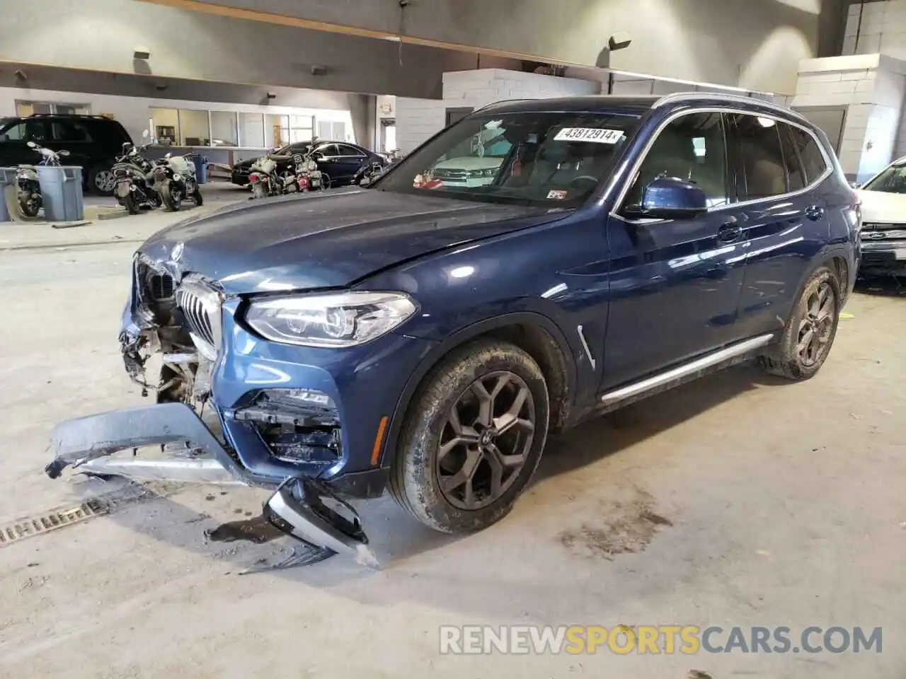 1 Photograph of a damaged car 5UXTY3C00M9H77476 BMW X3 2021