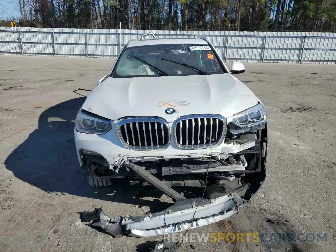 5 Photograph of a damaged car 5UXTY3C01M9E37348 BMW X3 2021
