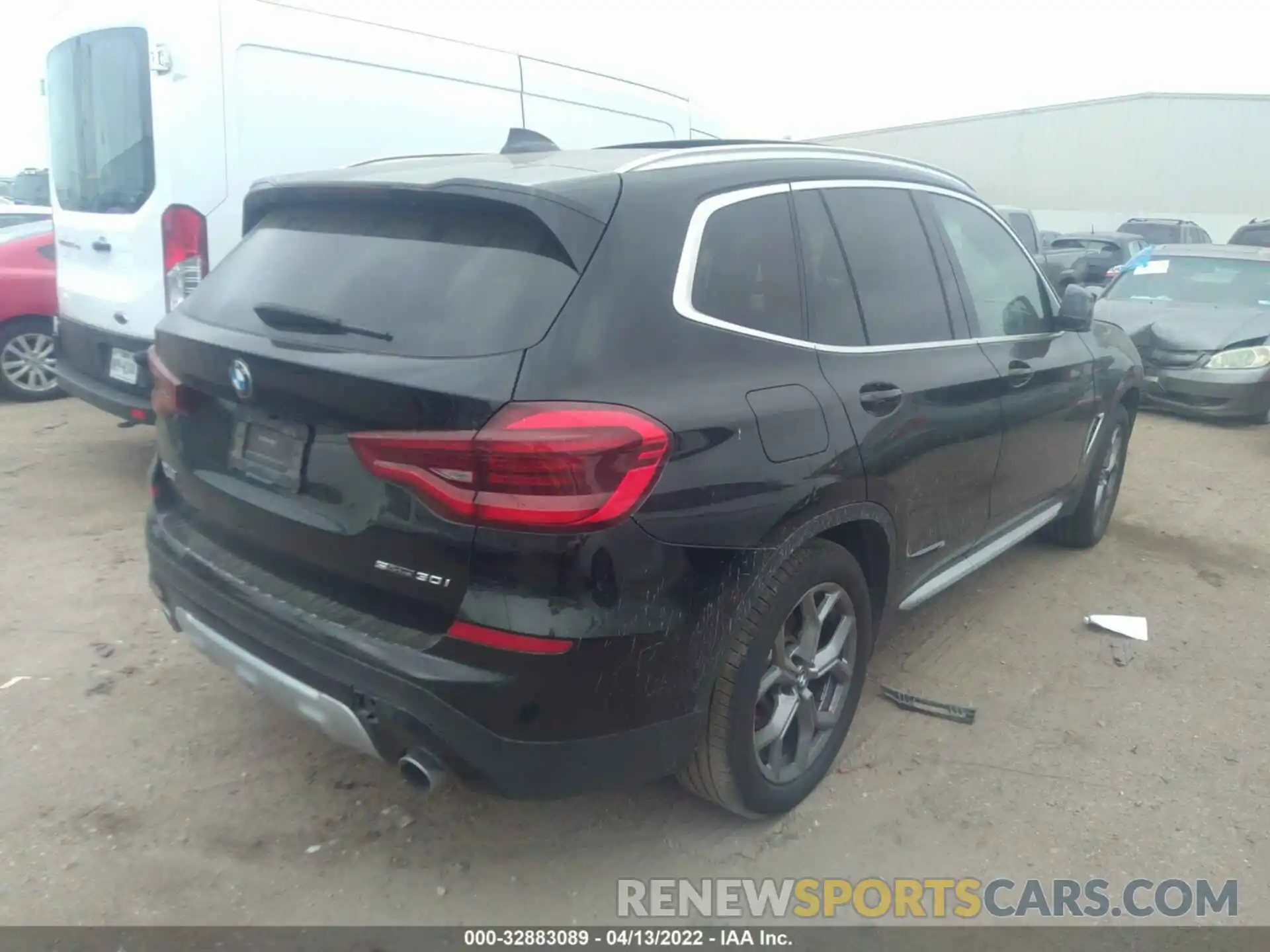 4 Photograph of a damaged car 5UXTY3C01M9E37561 BMW X3 2021