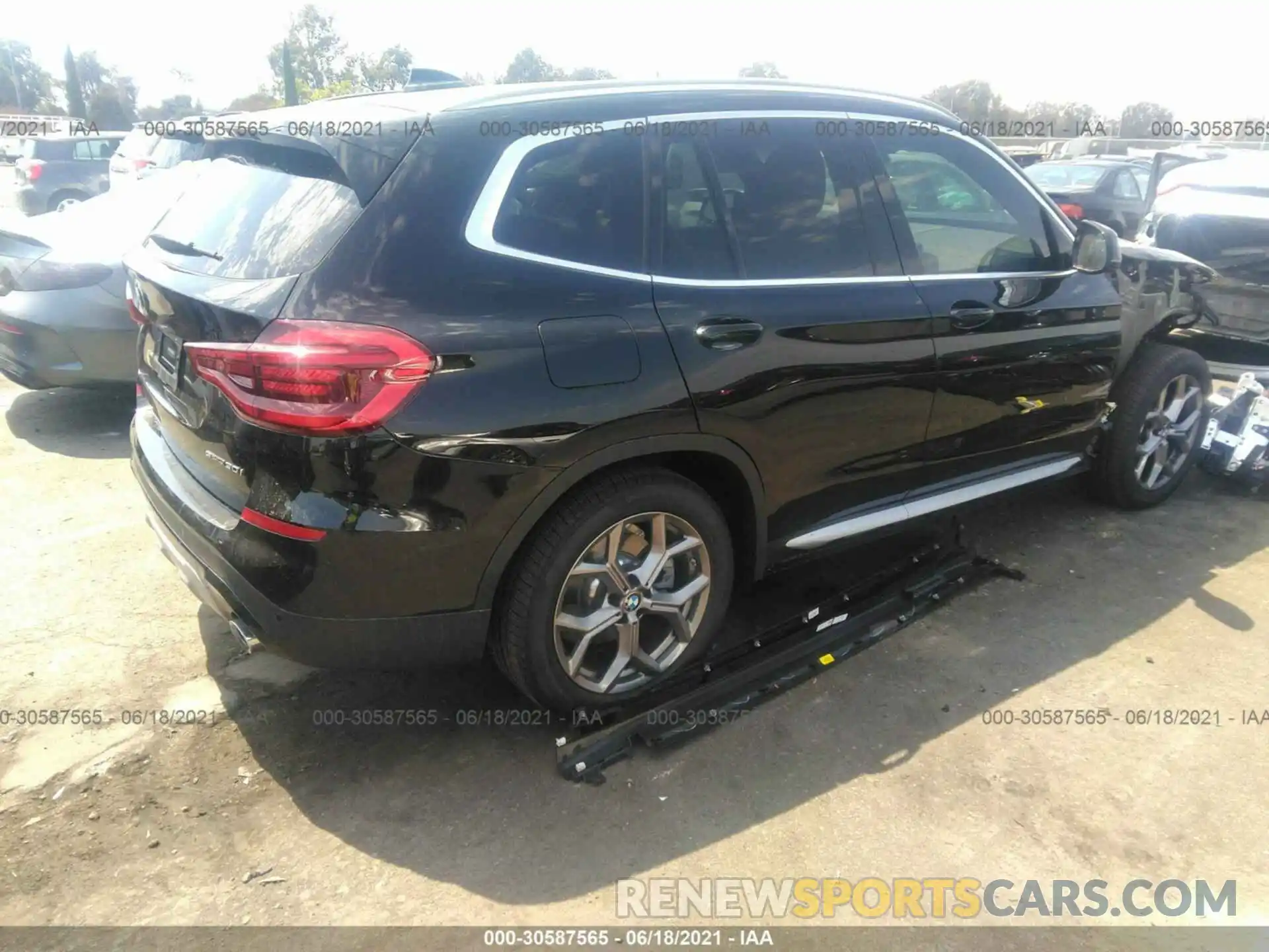 4 Фотография поврежденного автомобиля 5UXTY3C01M9G11631 BMW X3 2021