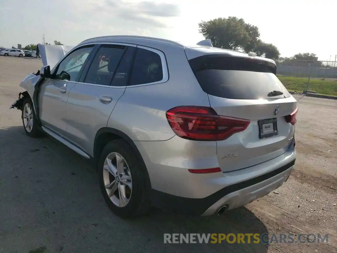 3 Photograph of a damaged car 5UXTY3C01M9H50268 BMW X3 2021