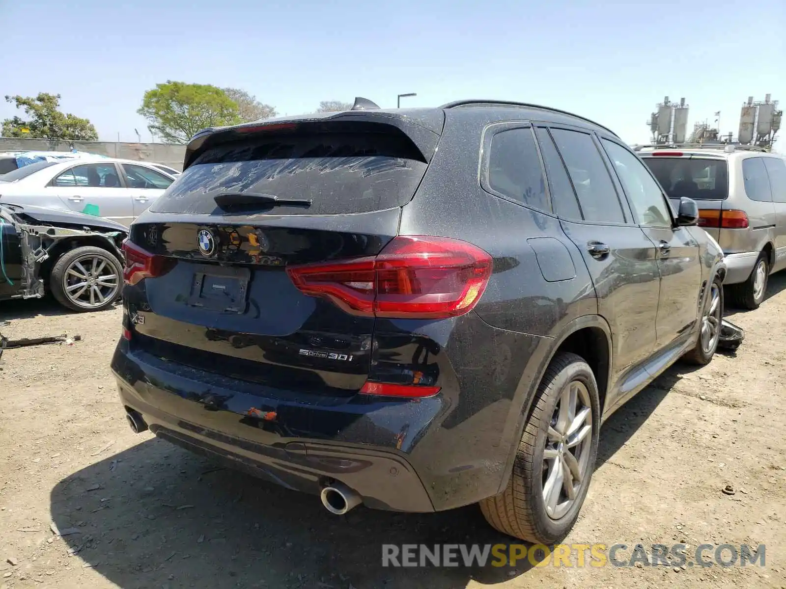 4 Photograph of a damaged car 5UXTY3C02M9F55909 BMW X3 2021