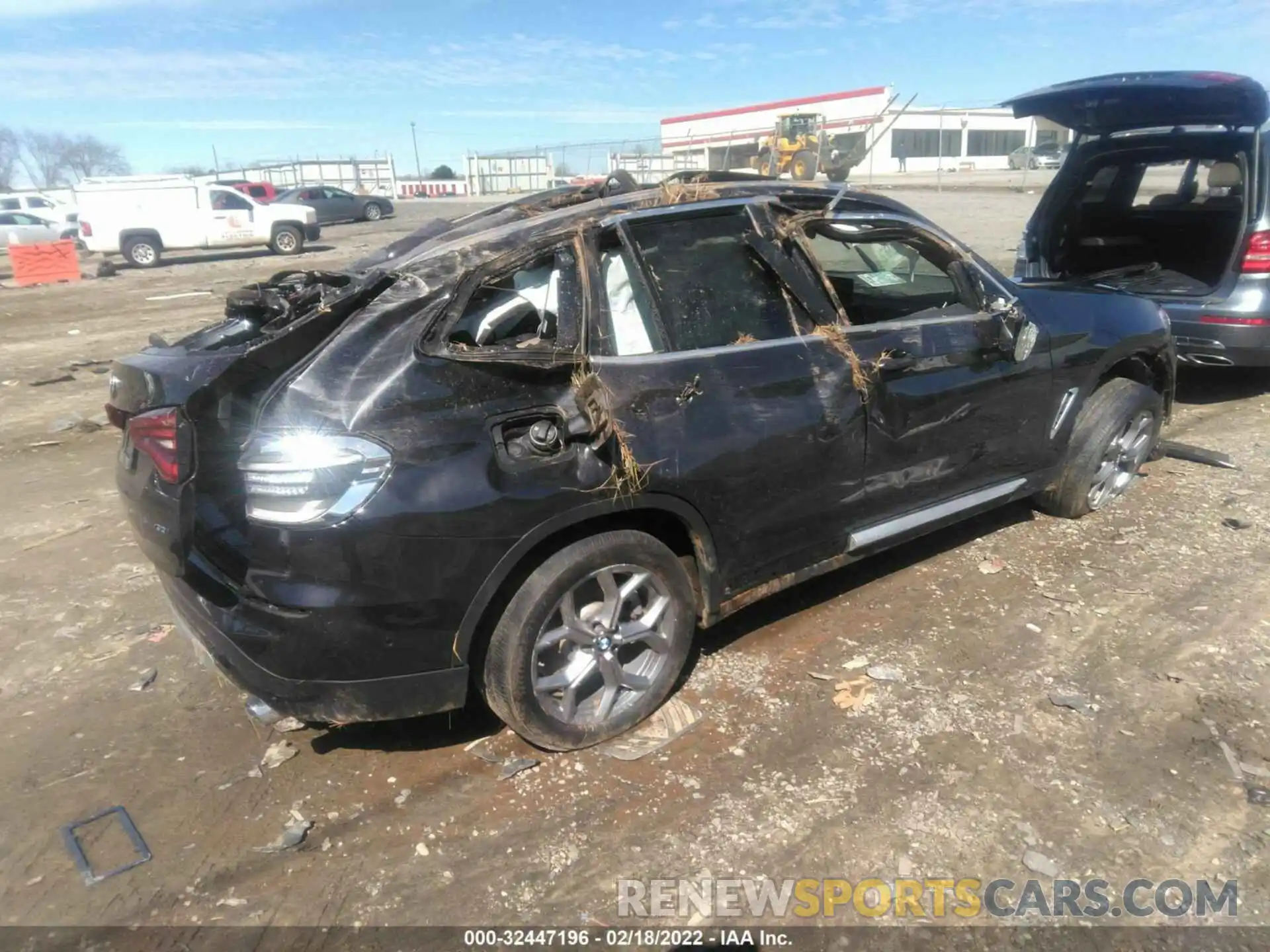 4 Photograph of a damaged car 5UXTY3C03M9D72888 BMW X3 2021