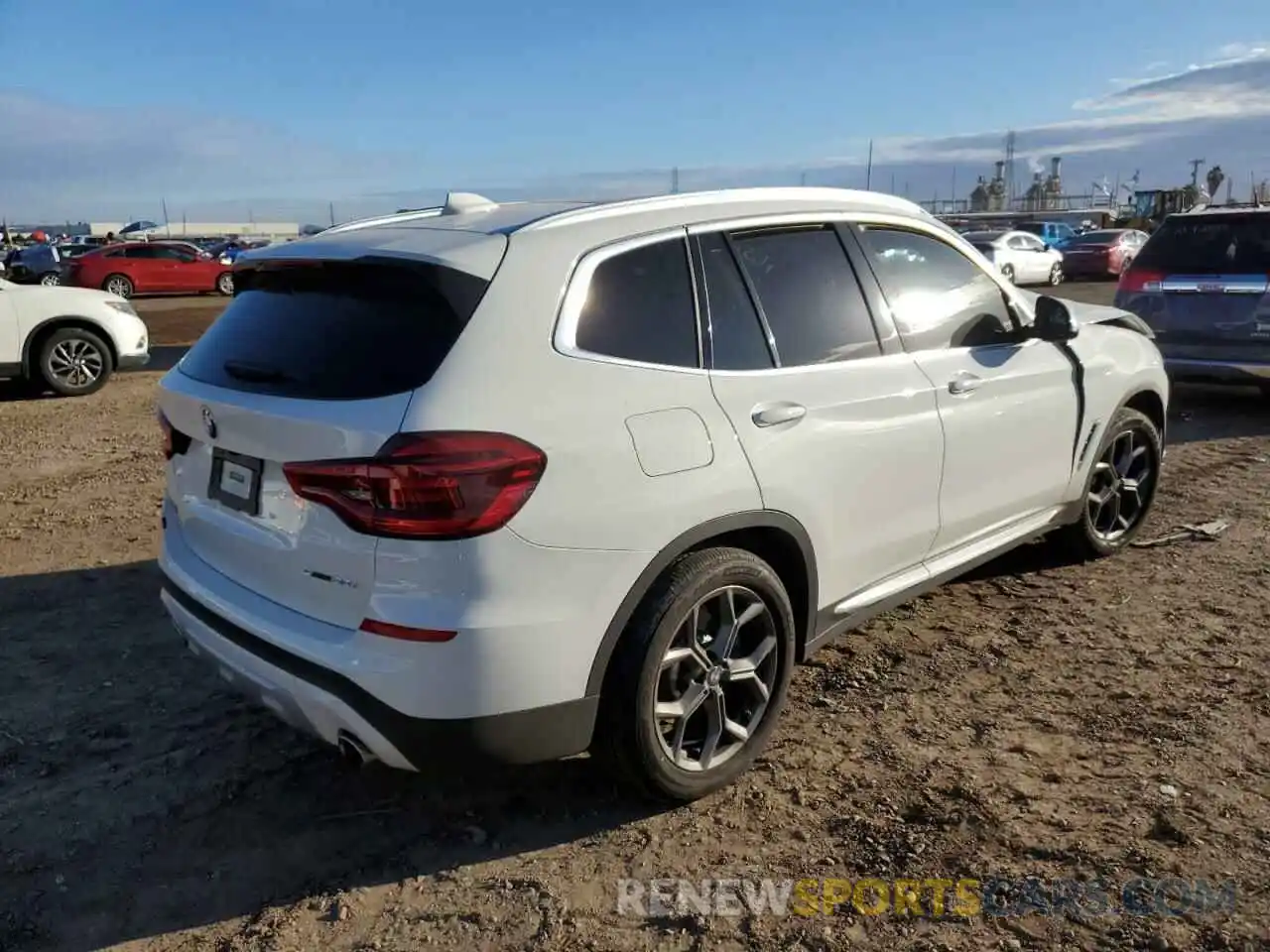 4 Photograph of a damaged car 5UXTY3C03M9E65636 BMW X3 2021