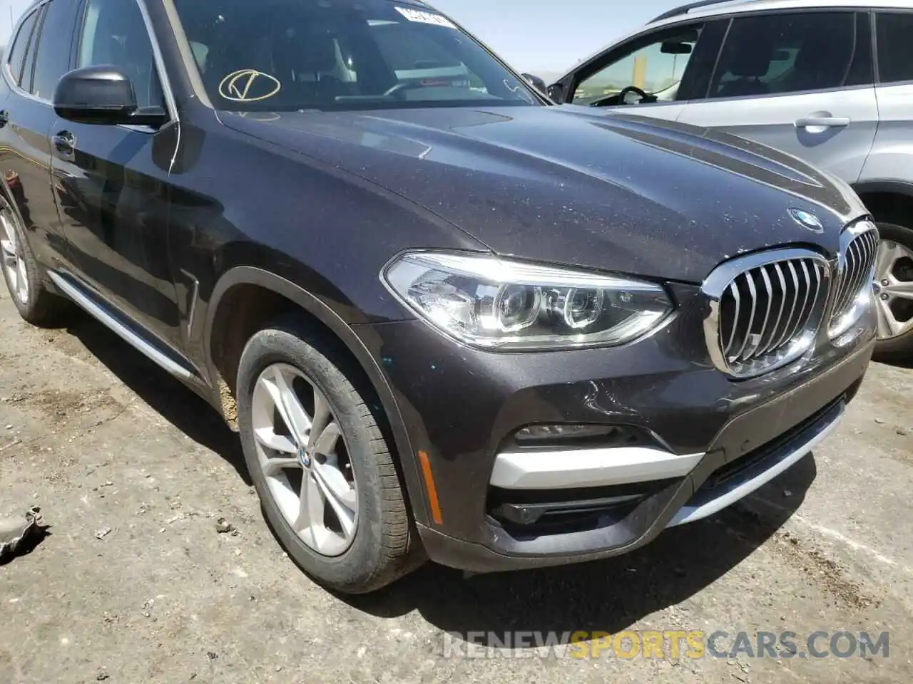 9 Photograph of a damaged car 5UXTY3C03M9H04022 BMW X3 2021