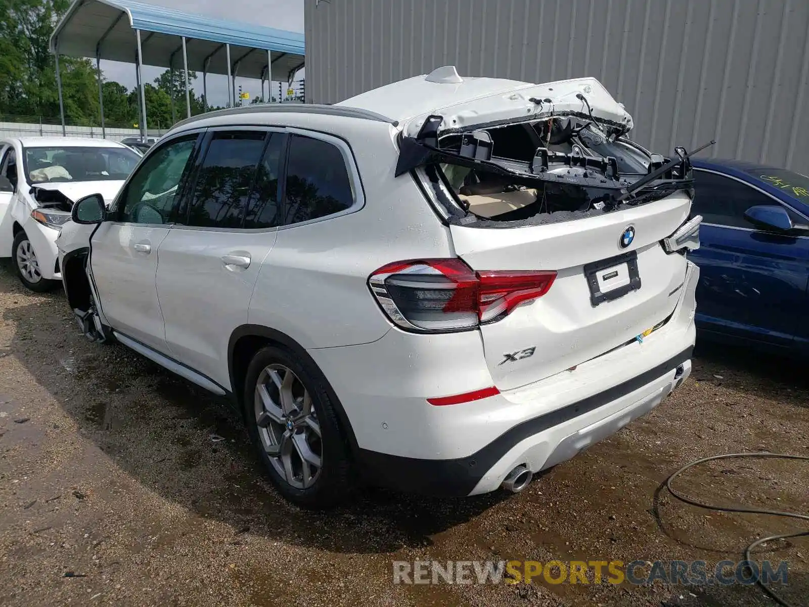 3 Photograph of a damaged car 5UXTY3C04M9E67363 BMW X3 2021